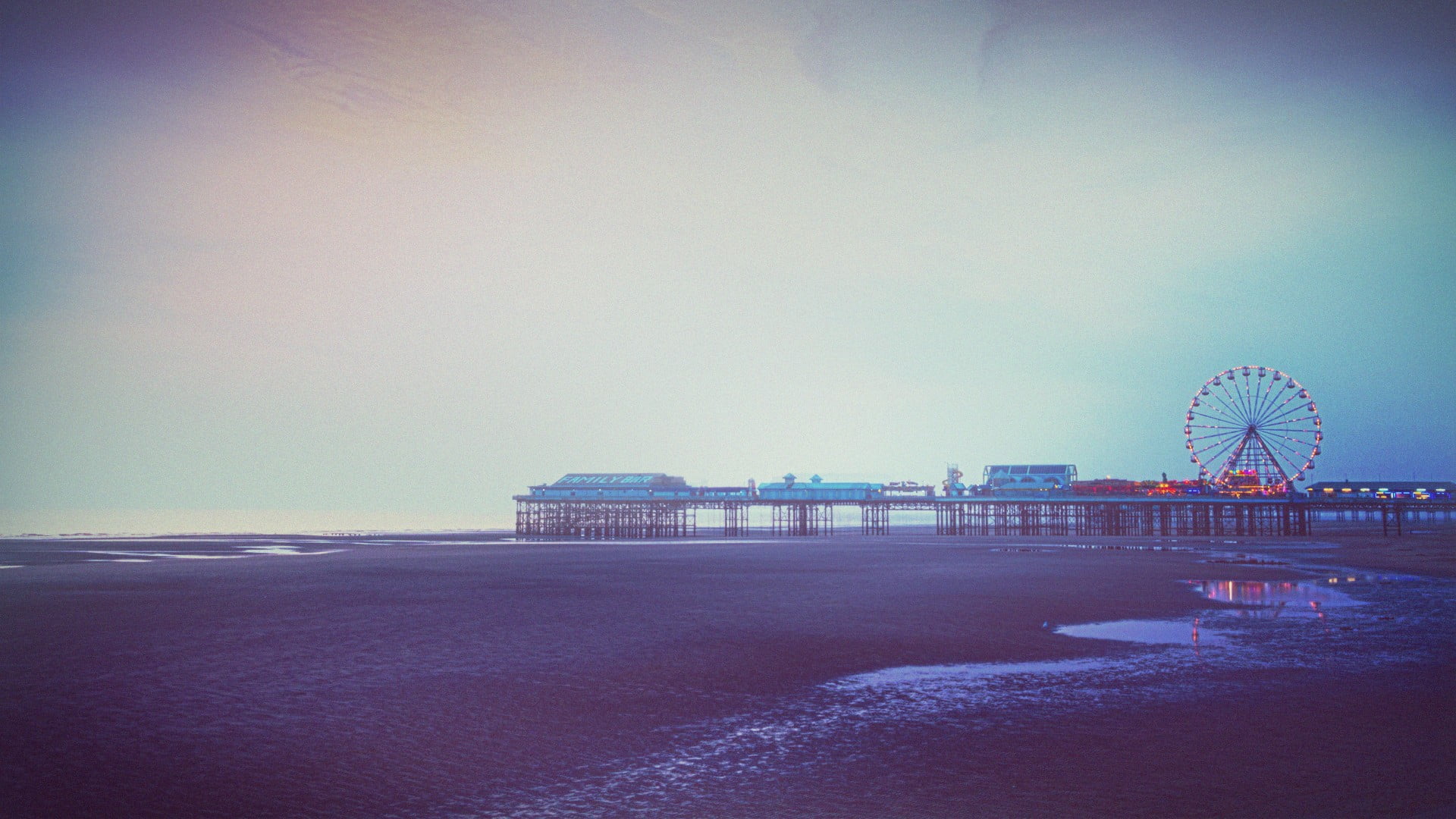 seashore and amusement park landscape beach nature ride 2k