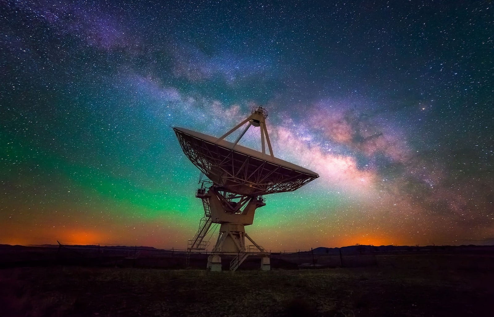 white satellite landscape nature Milky Way observatory starry night 2k