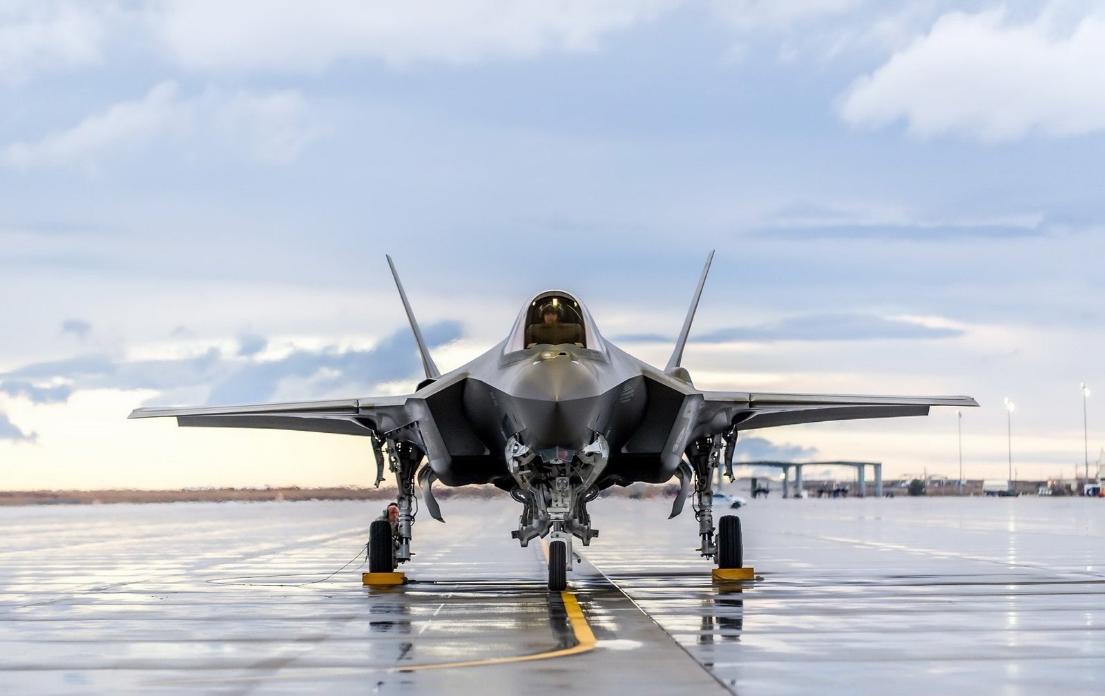 Jet Fighters Lockheed Martin F 35 Lightning II Aircraft Warplane 2k