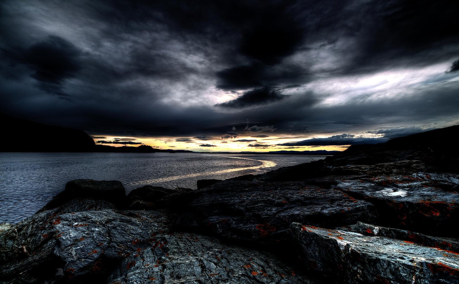 panorama photography of calm body sea with black sky Heaven 2k