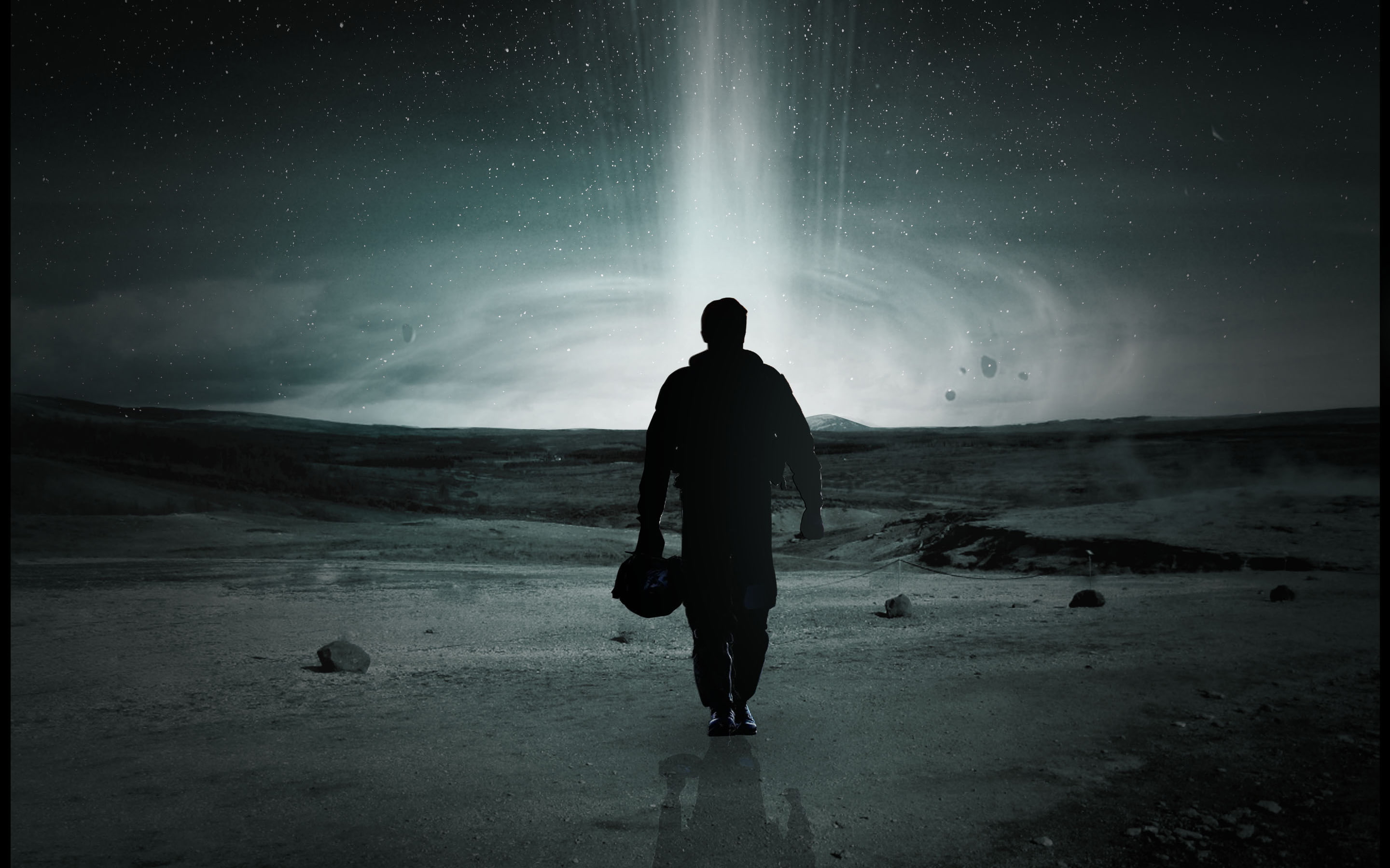 Christopher Nolan's Interstellar one person rear view full length 2k