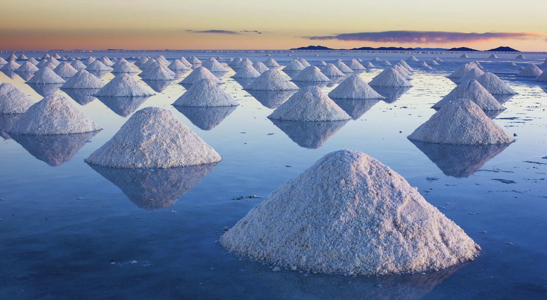Salt Mounds At Salar De Uyuni Bolivia white rocks Nature Beach 2k