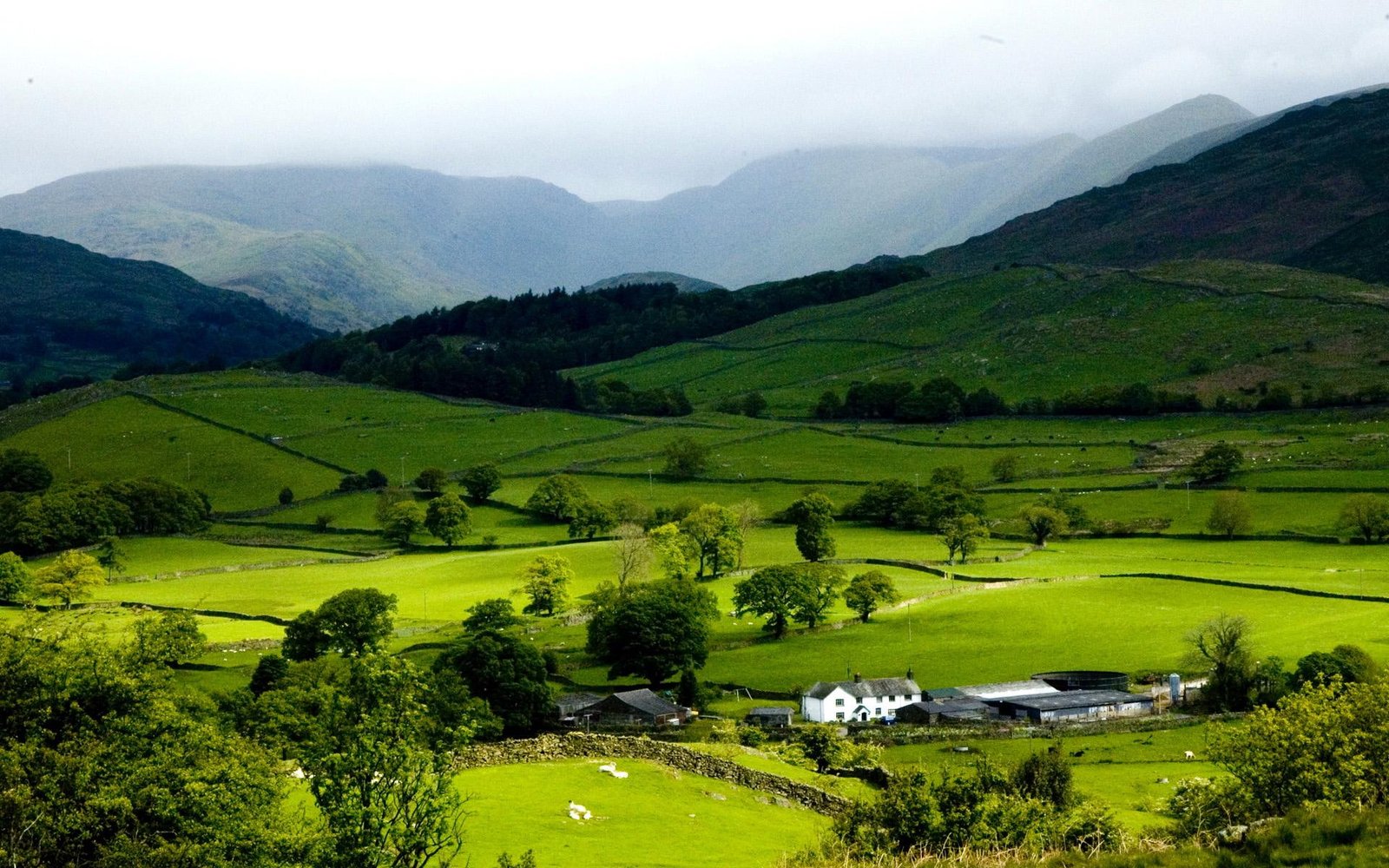 Peaceful Scenery nature landscape green mountains and abstract 2k