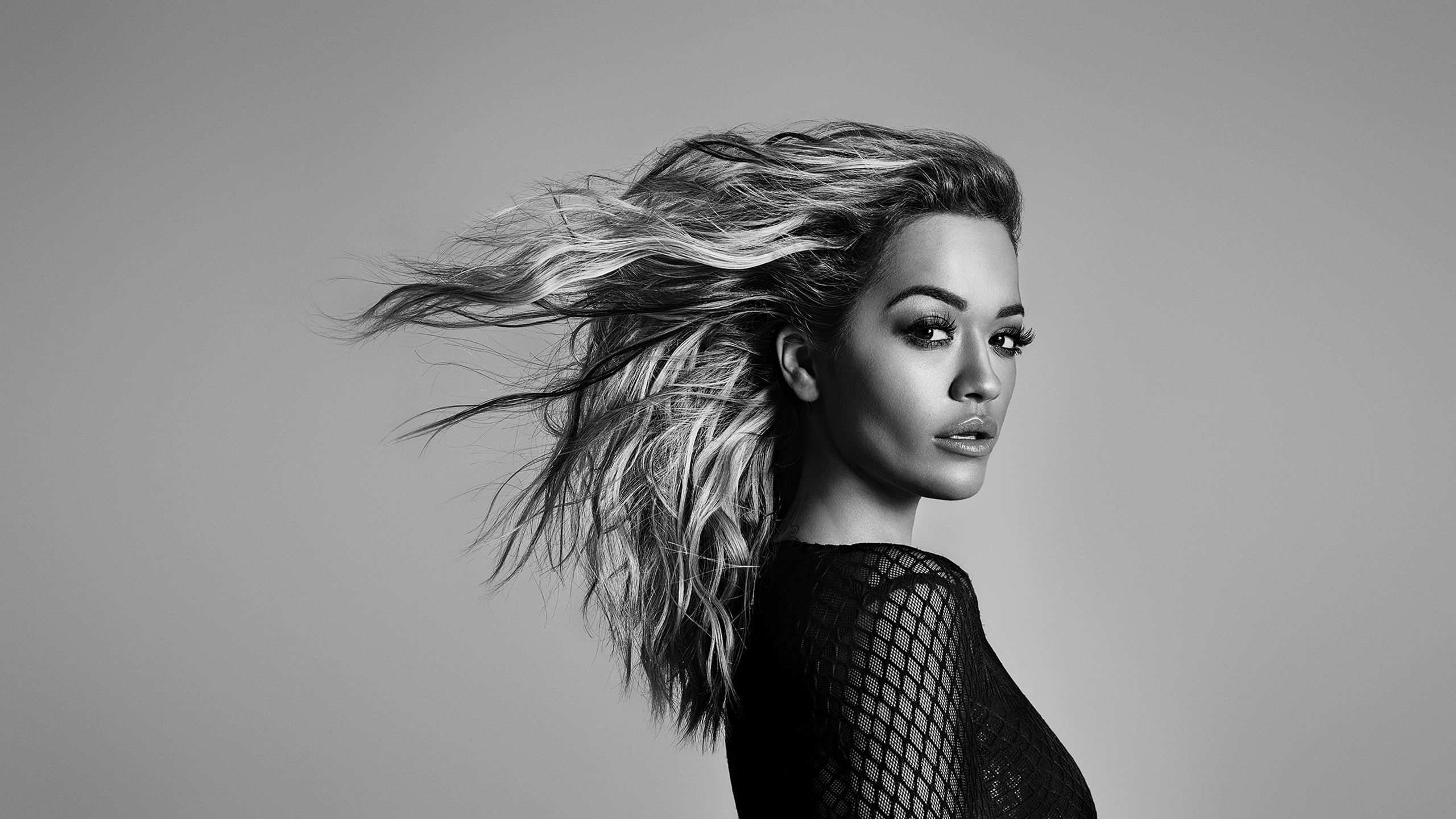 Rita Ora monochrome 2k