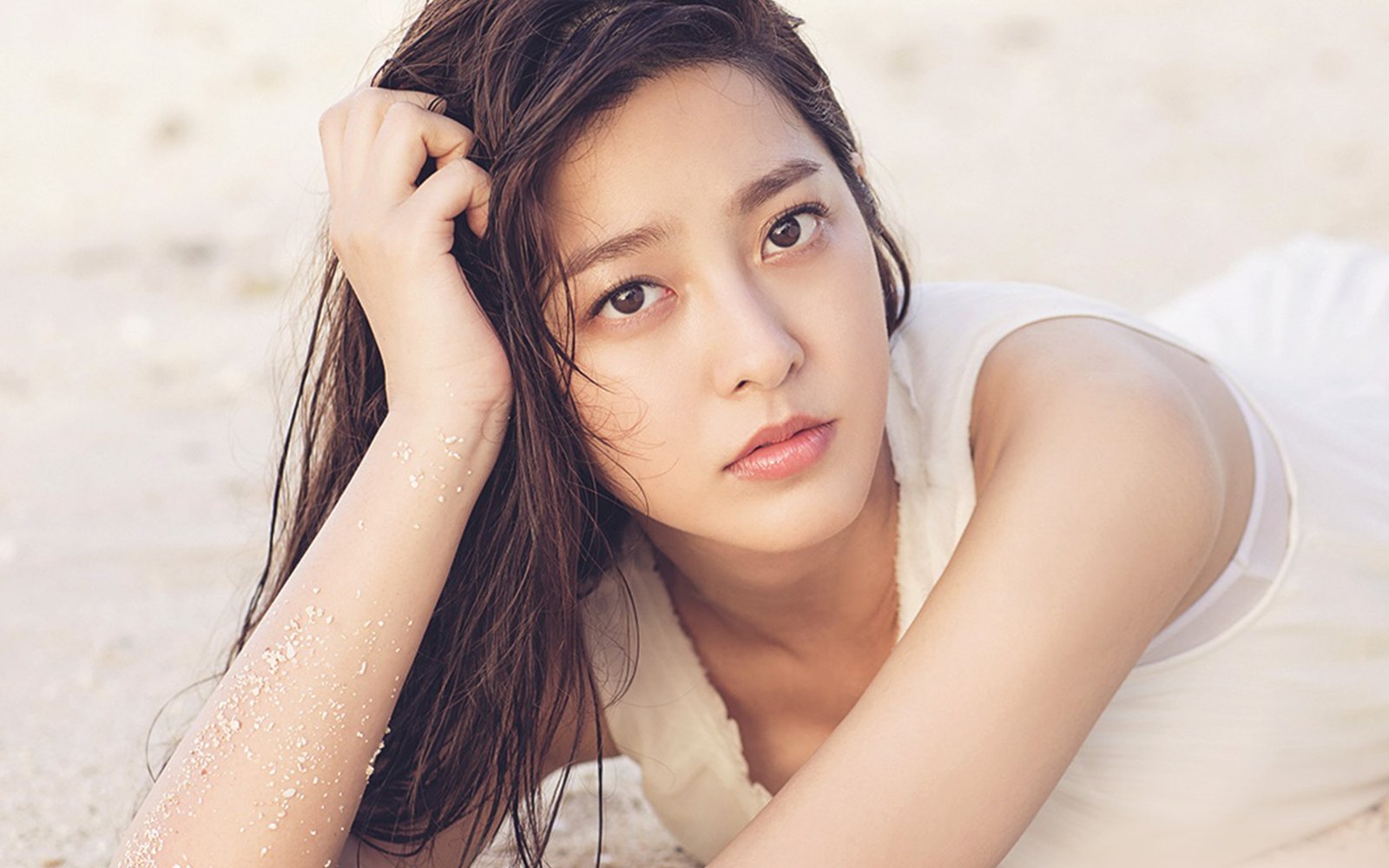 kpop girl seungyeon beach portrait one person brown hair 2k 4k