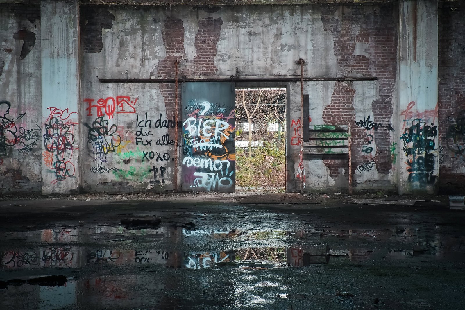 multicolored graffiti painting lost places old decay ruin 2k 4k 5k