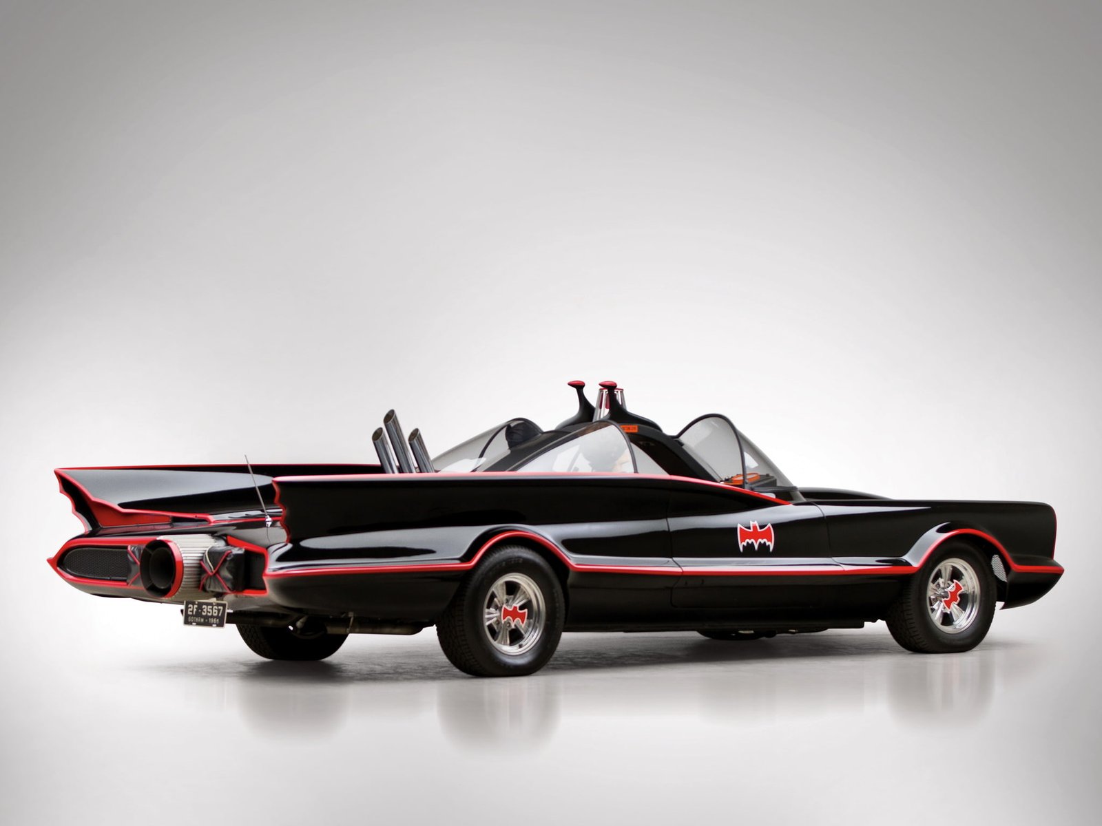 barris batman batmobile concept custum dark futura 2k