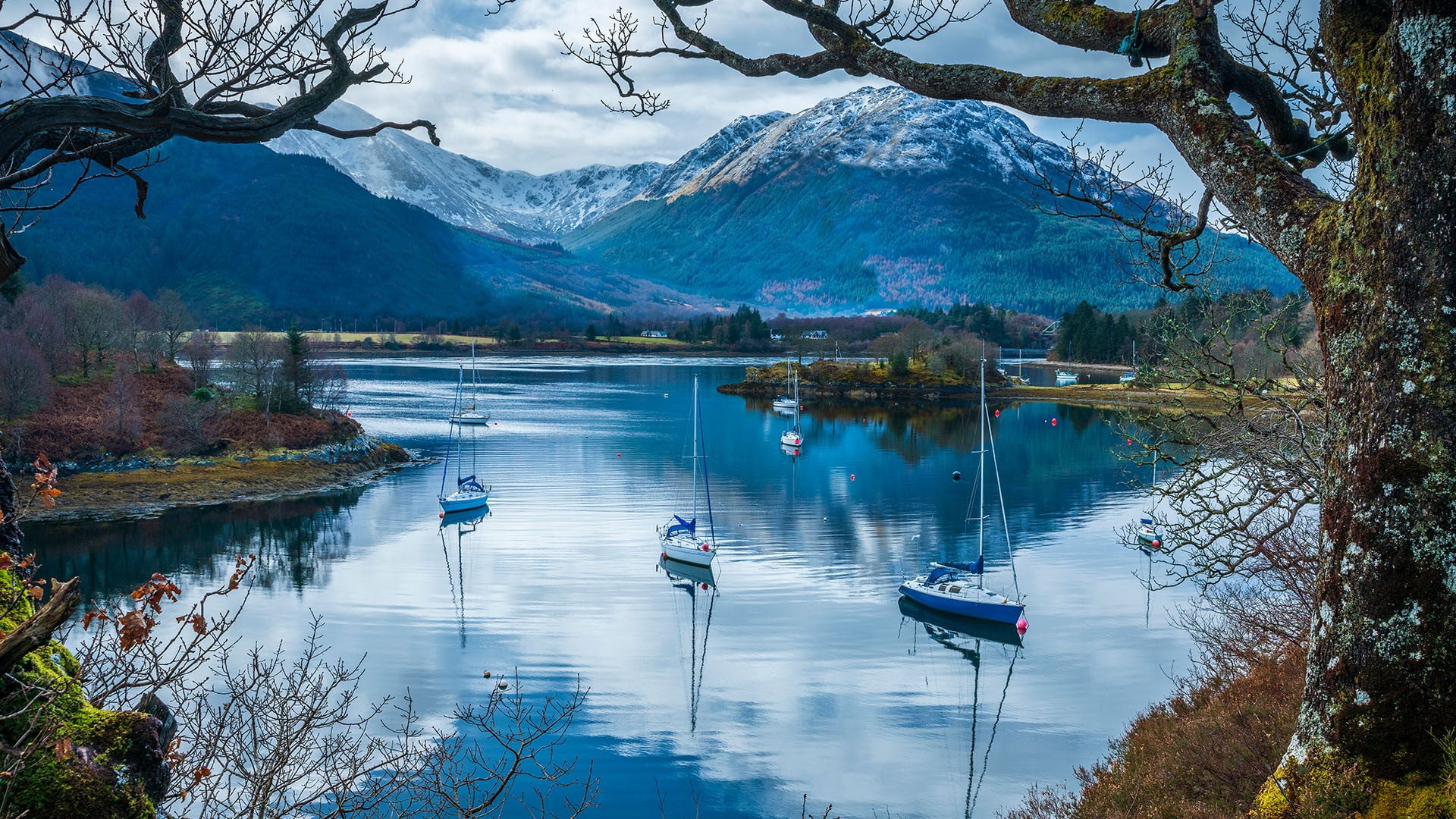 landscape nature sailboats lake mountains reflection Scotland 2k