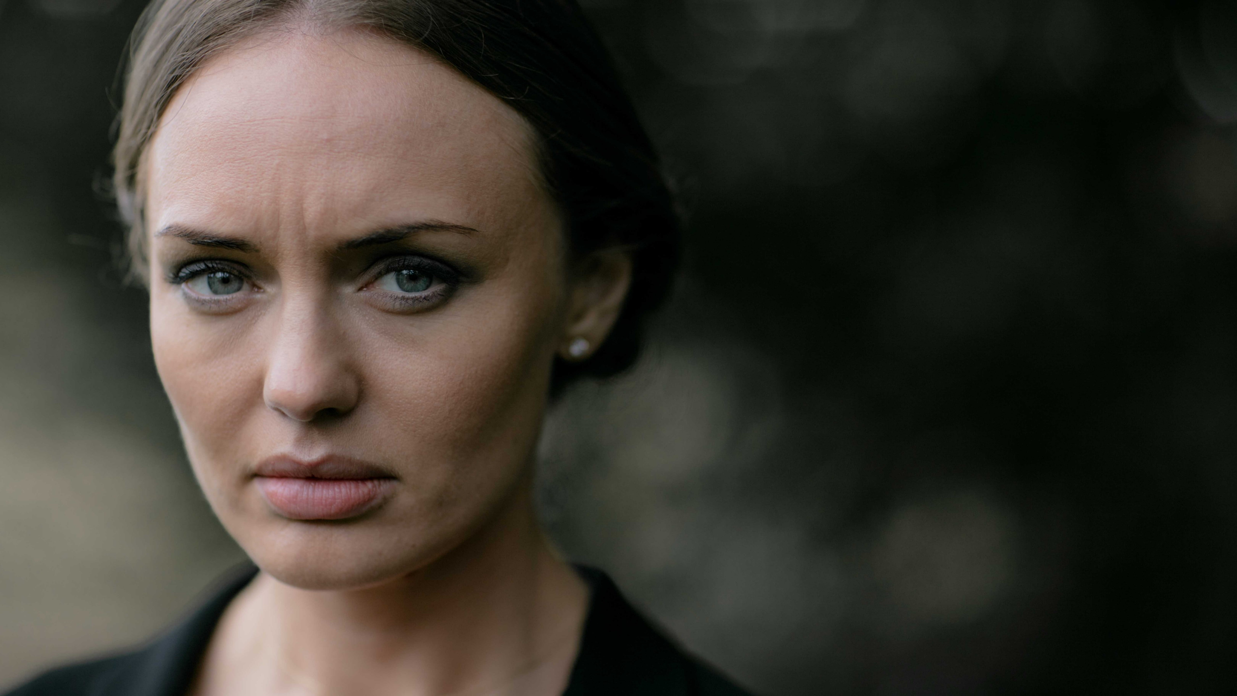 woman wearing black top Laura Haddock photo 2k 4k 5k