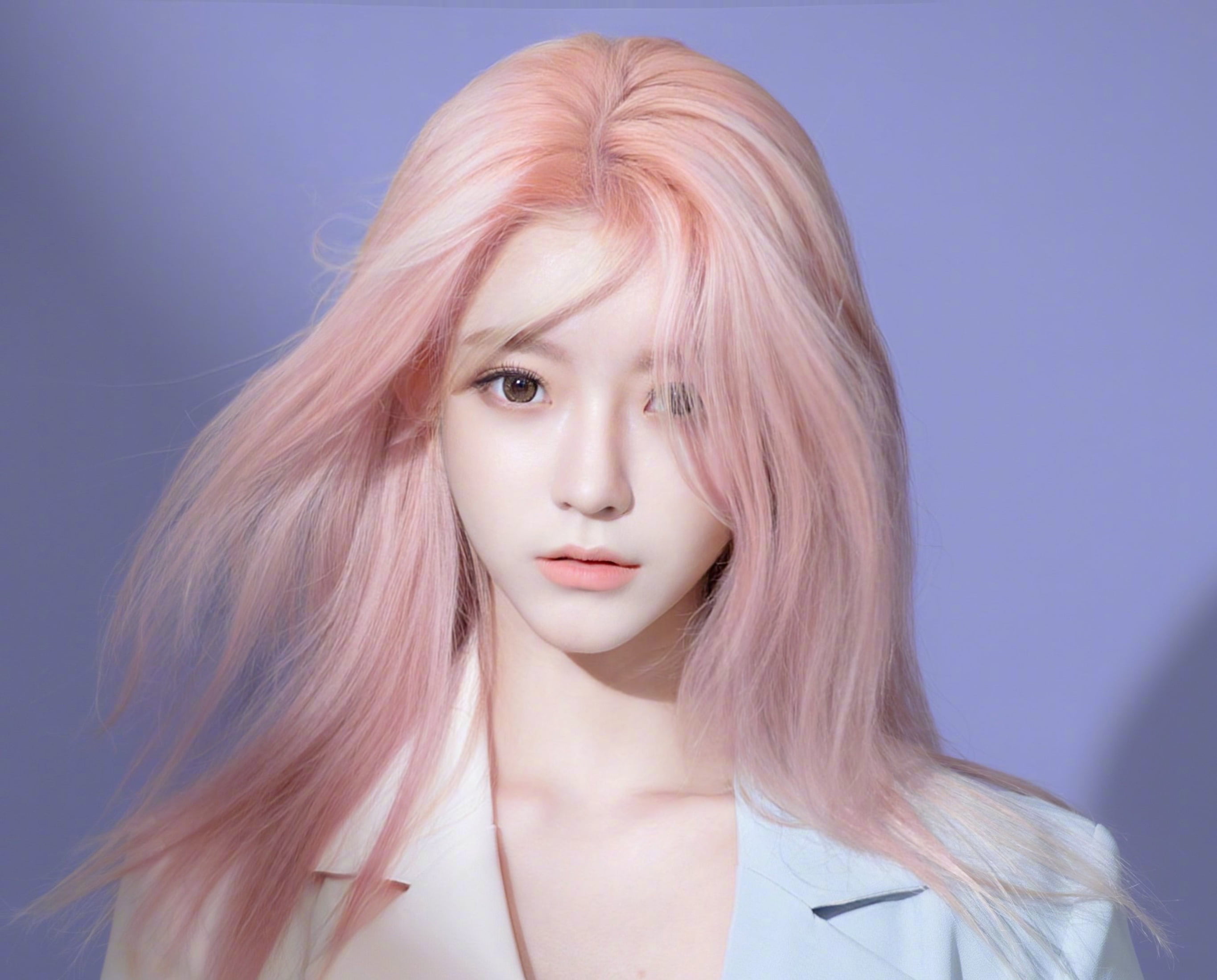 Korean women yurisa pink hair 2k