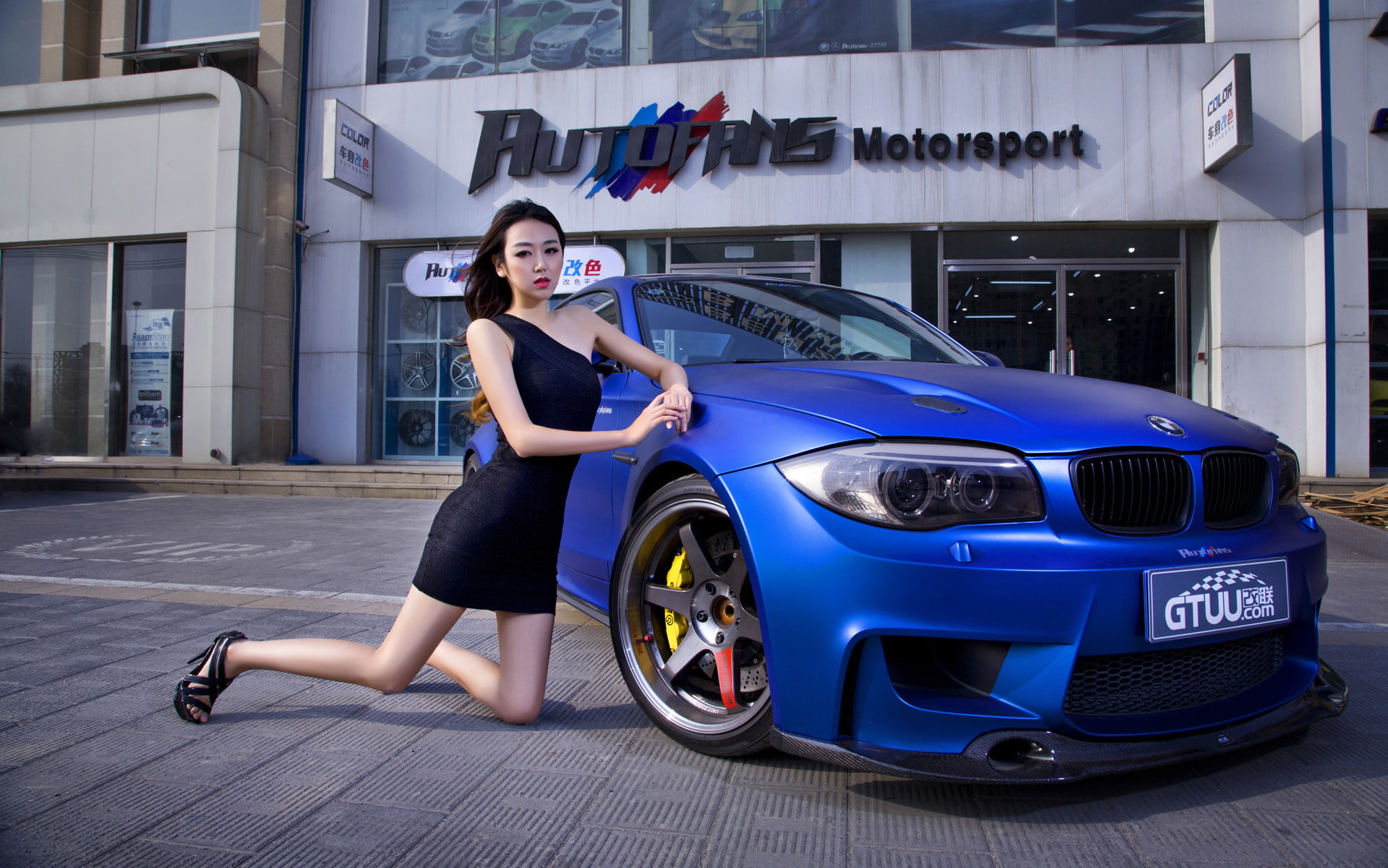 blue BMW machine auto girl model Asian car korean 2k