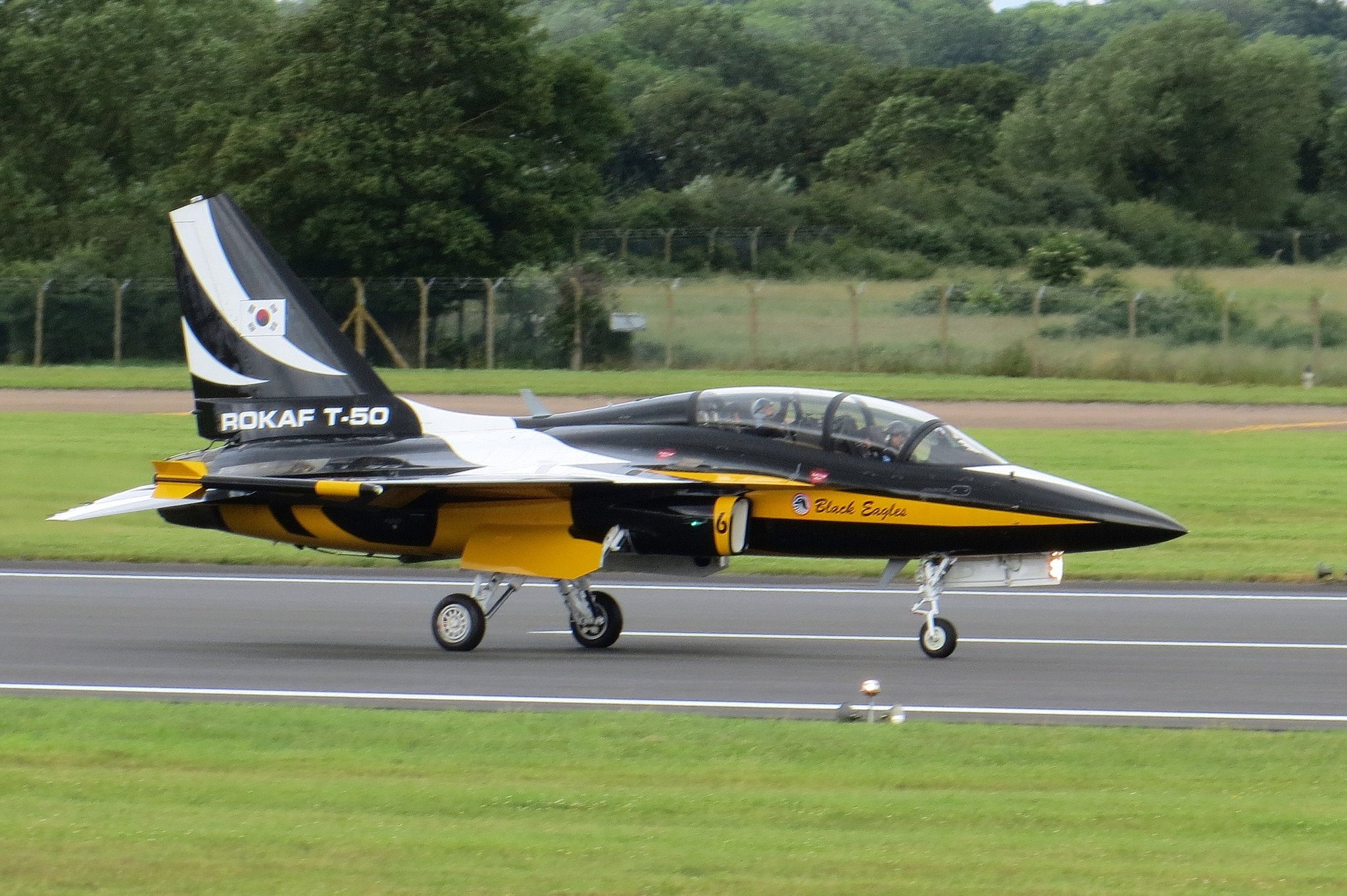 aerobatic air aircrafts black eagle eagles golden jets 2k