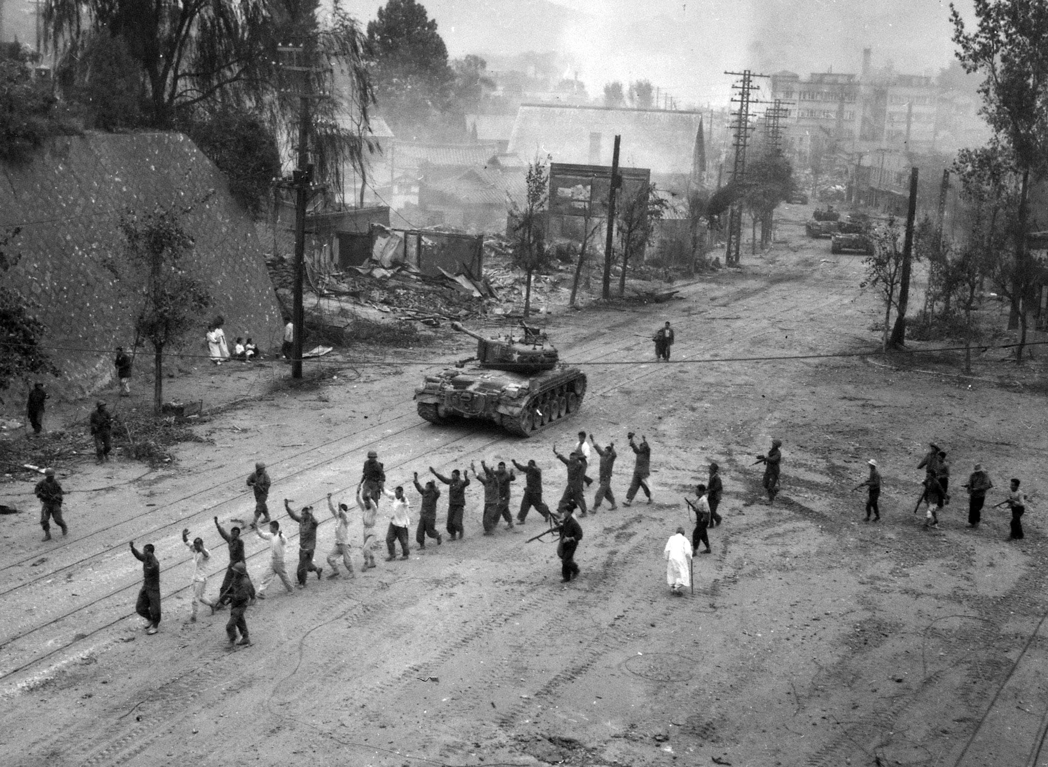 Pershing tanks in downtown Seoul during the Second Battle of Korean War 2k
