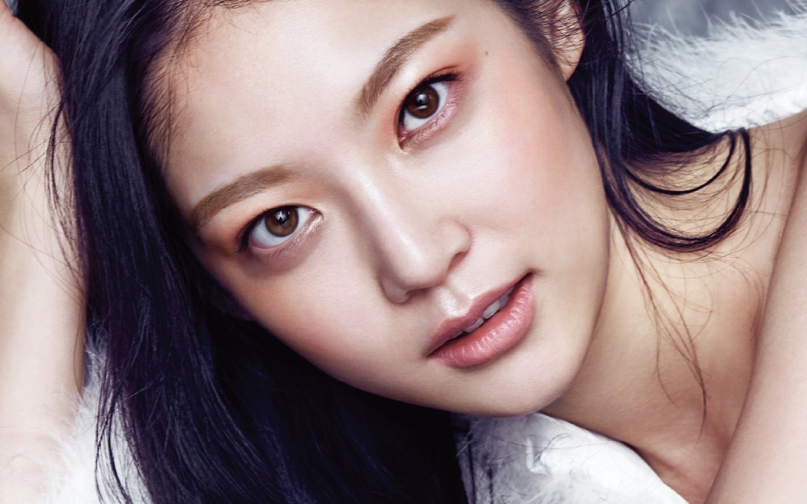 beauty cute kpop korean entertainer portrait headshot 2k 4k