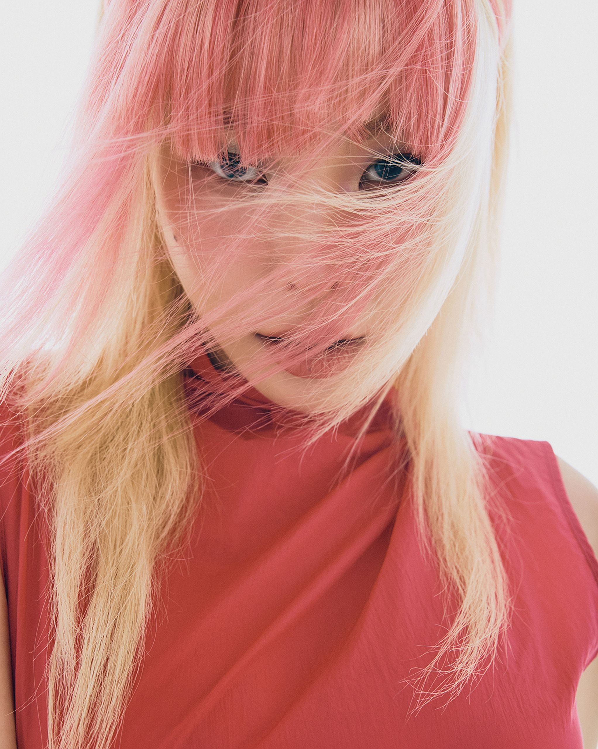 Heize K pop singer Korean women Vogue magazine 2k