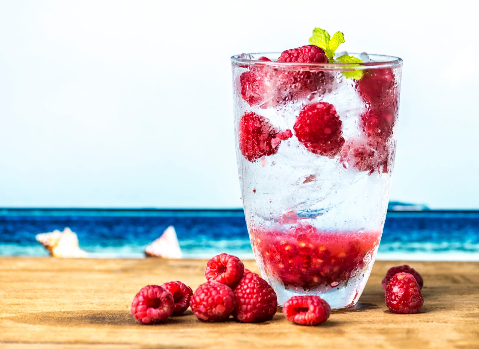 Red Raspberry in Clear Drinking Glass antioxidant beach berries 2k 4k