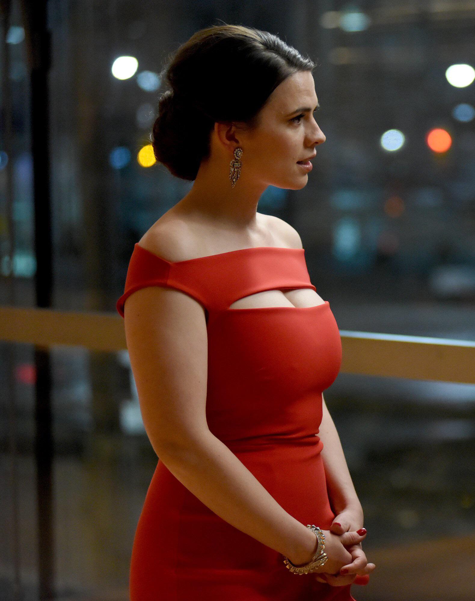 Ravishing in red hayley atwell actress hollywood celebrity