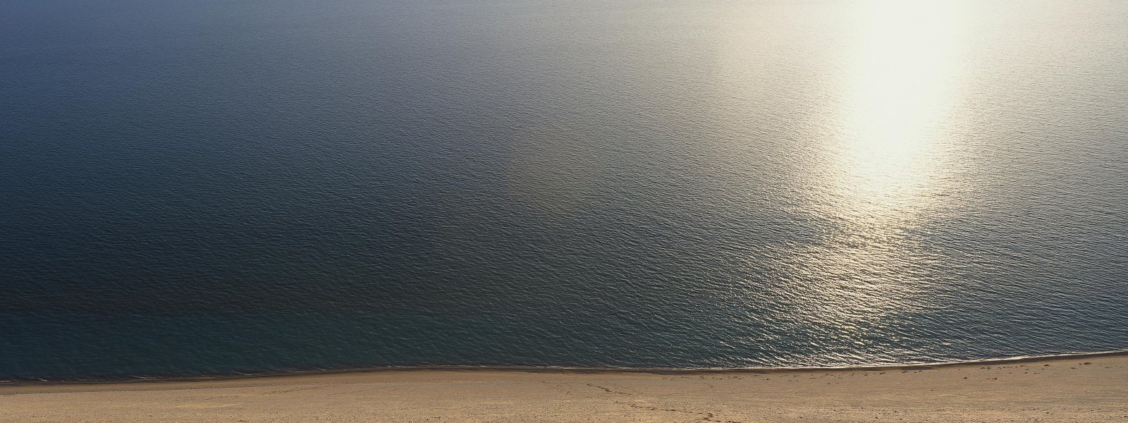 wide angle sea beach coast 2k