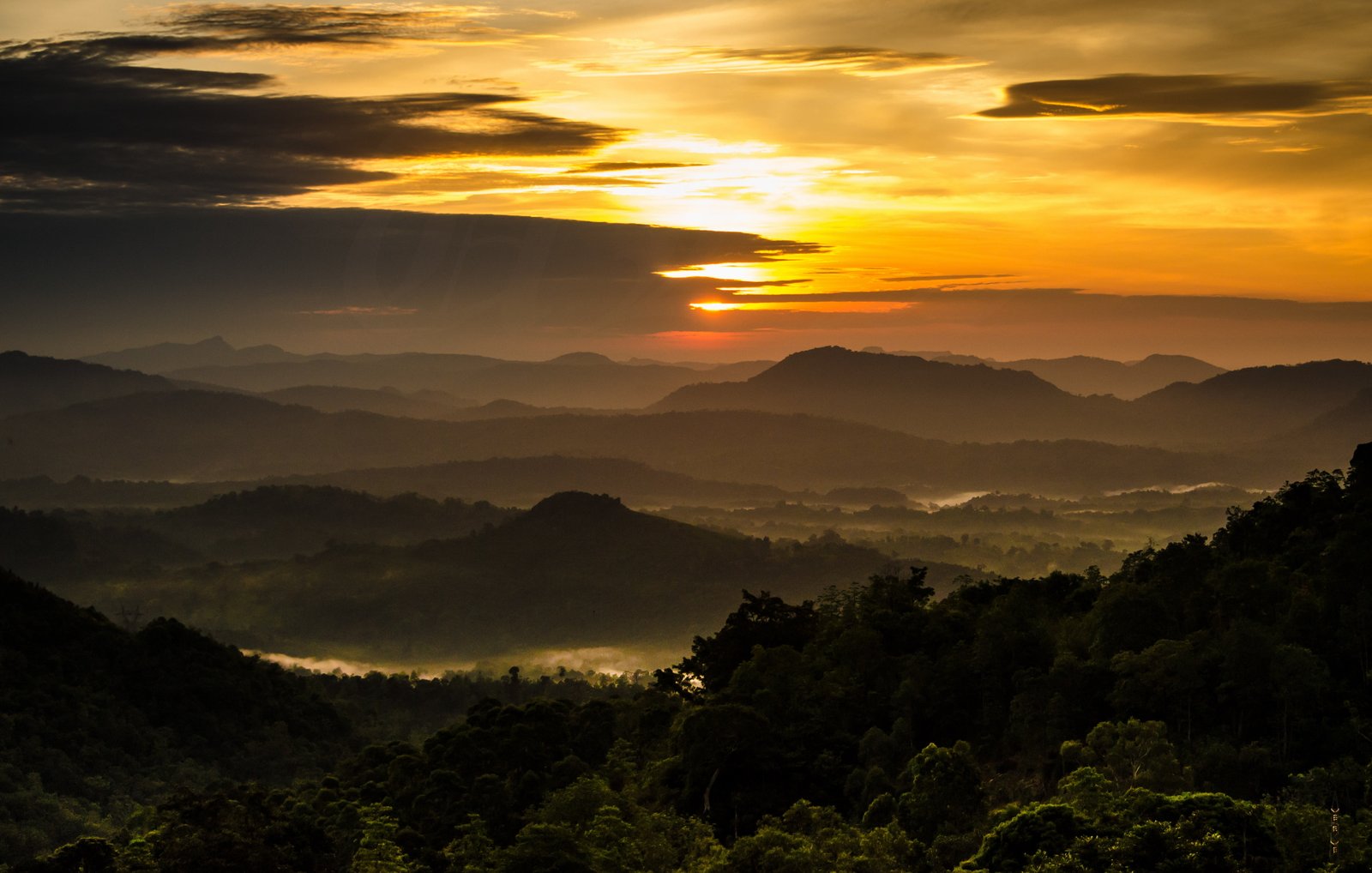 silhouette of mountains under dark clouds at sunset sri lanka 2k 4k 5k