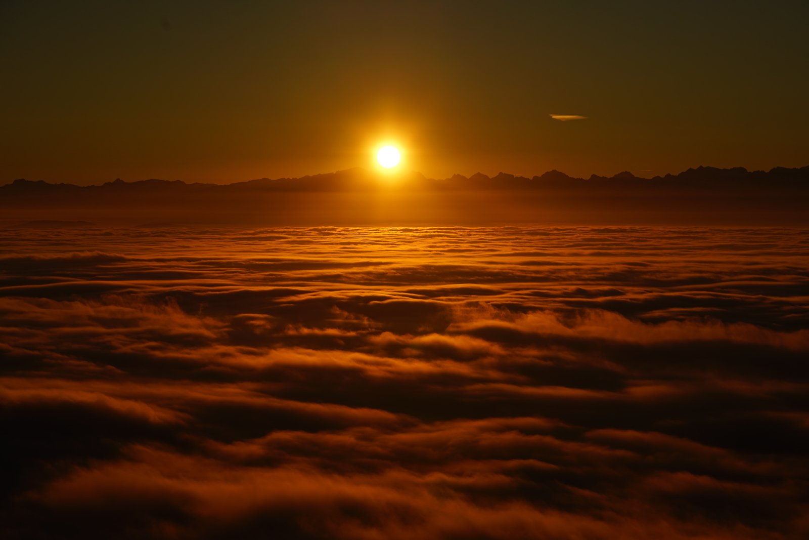 Foggy Morning Sunrise Clouds 2k 4k 5k 8k
