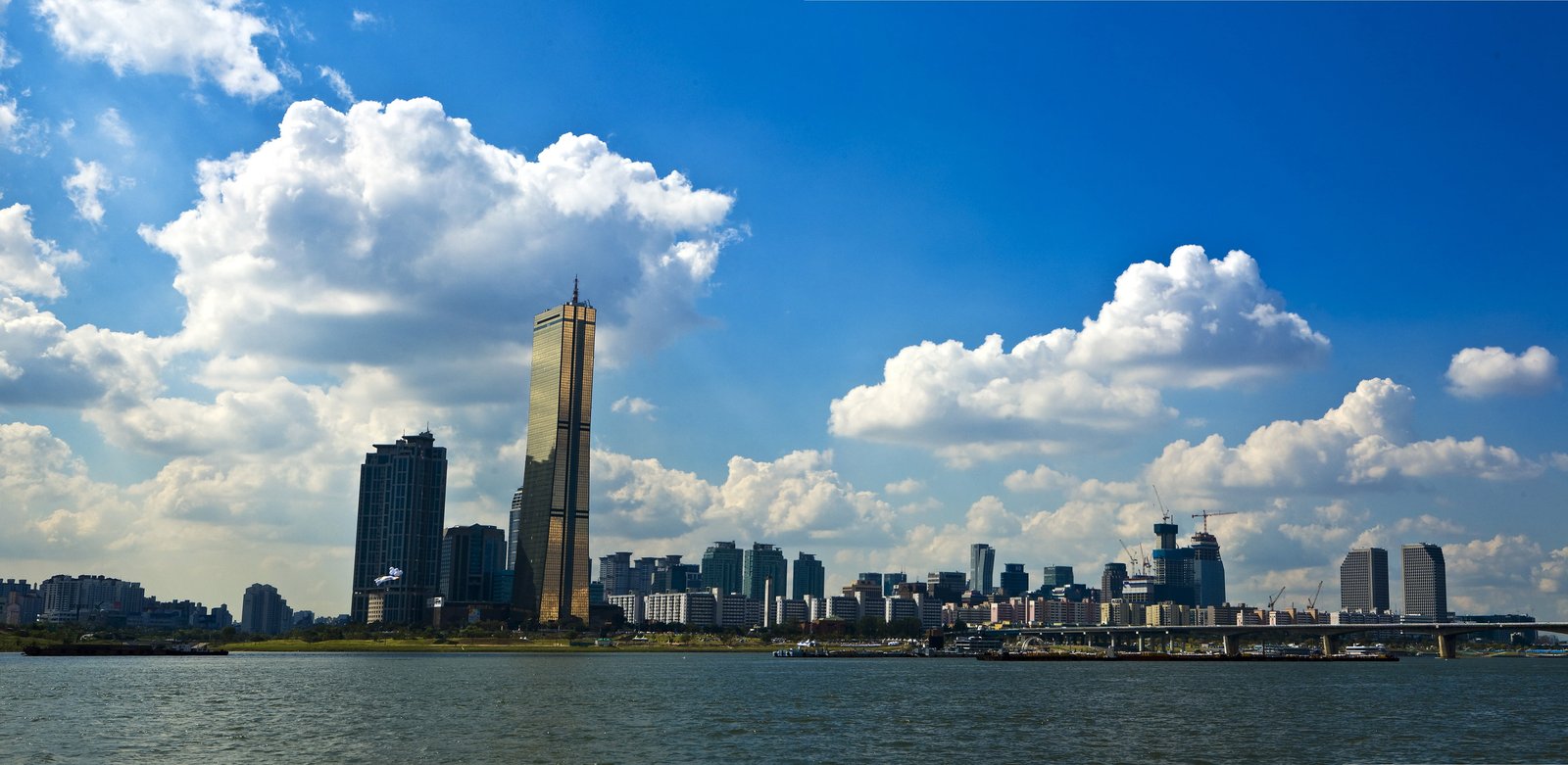 city with clouds during daytime scenery han river seoul sky 2k 4k 5k
