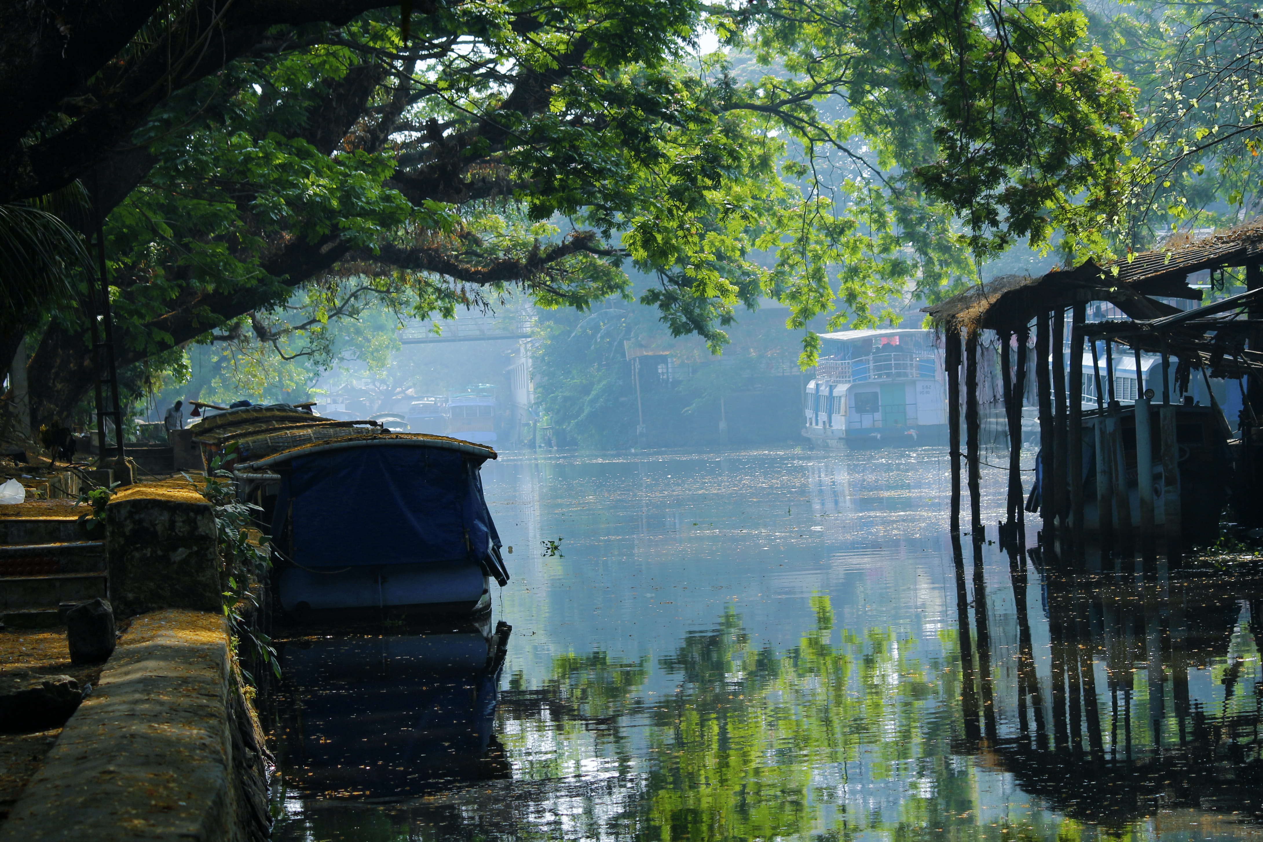 india mullakkal alleppey boat jetty reflection backwater 2k 4k
