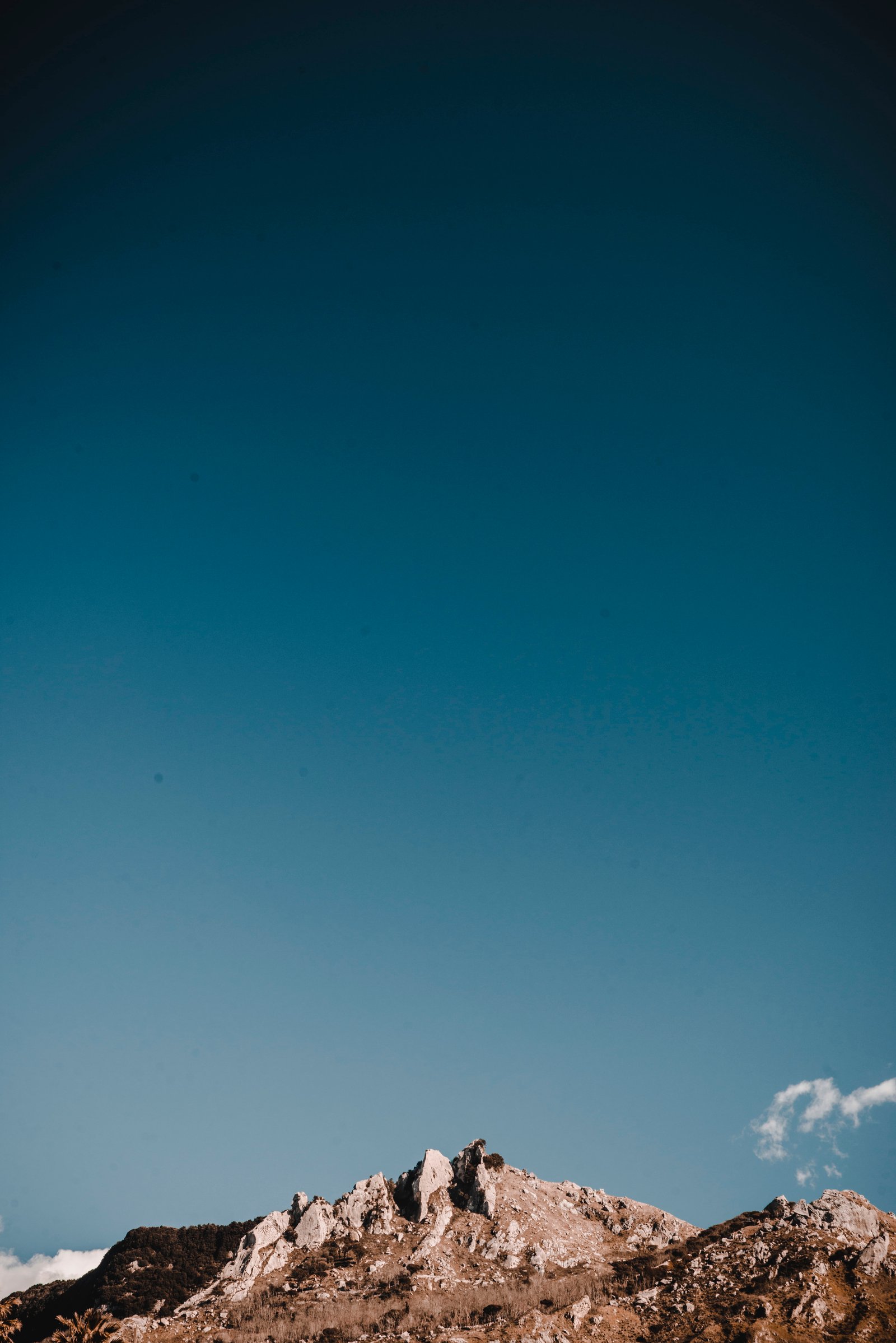 Mountain Under Blue Sky wallpaper HD iphone 2k 4k 5k