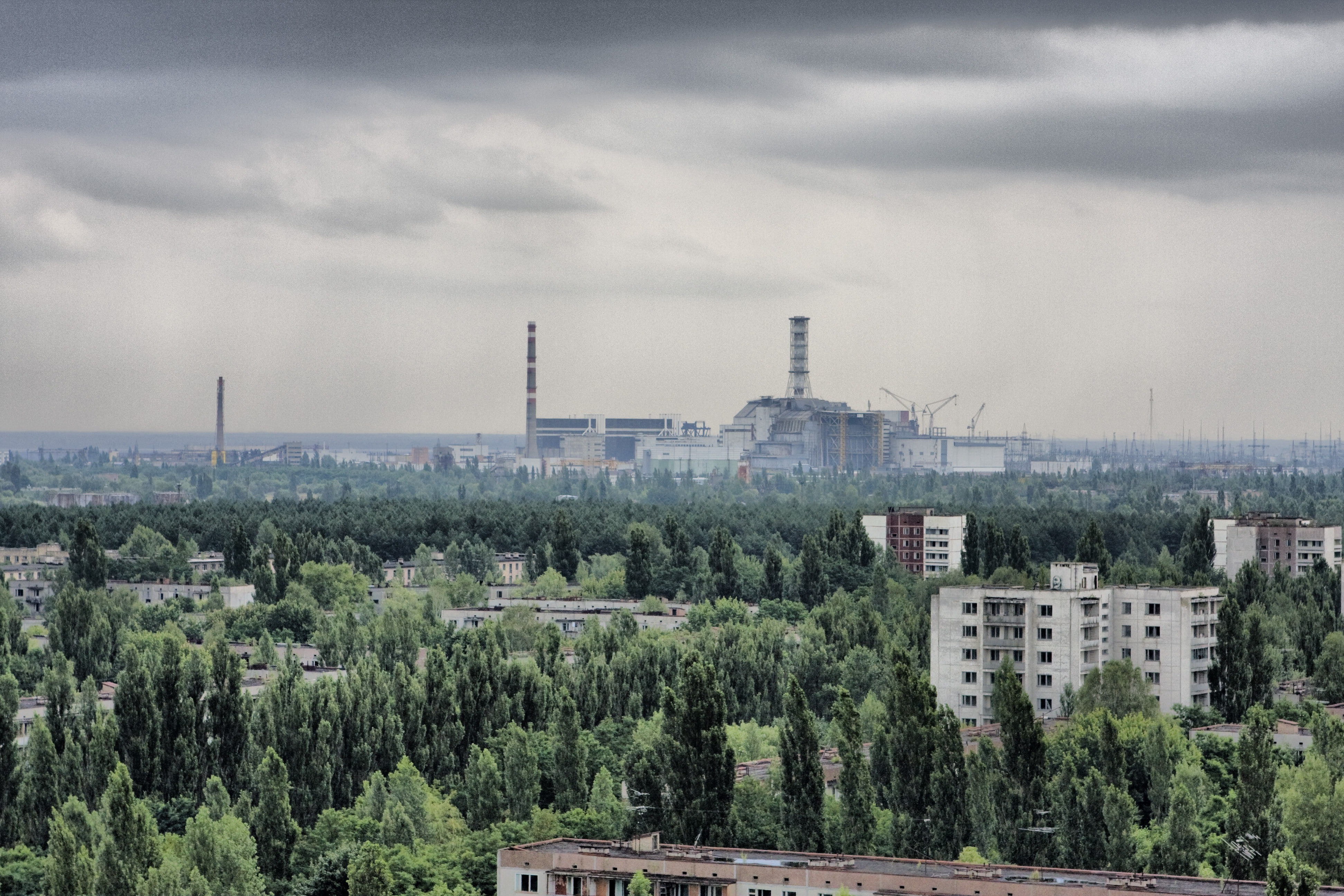 ruin landscape Pripyat Chernobyl 2k 4k