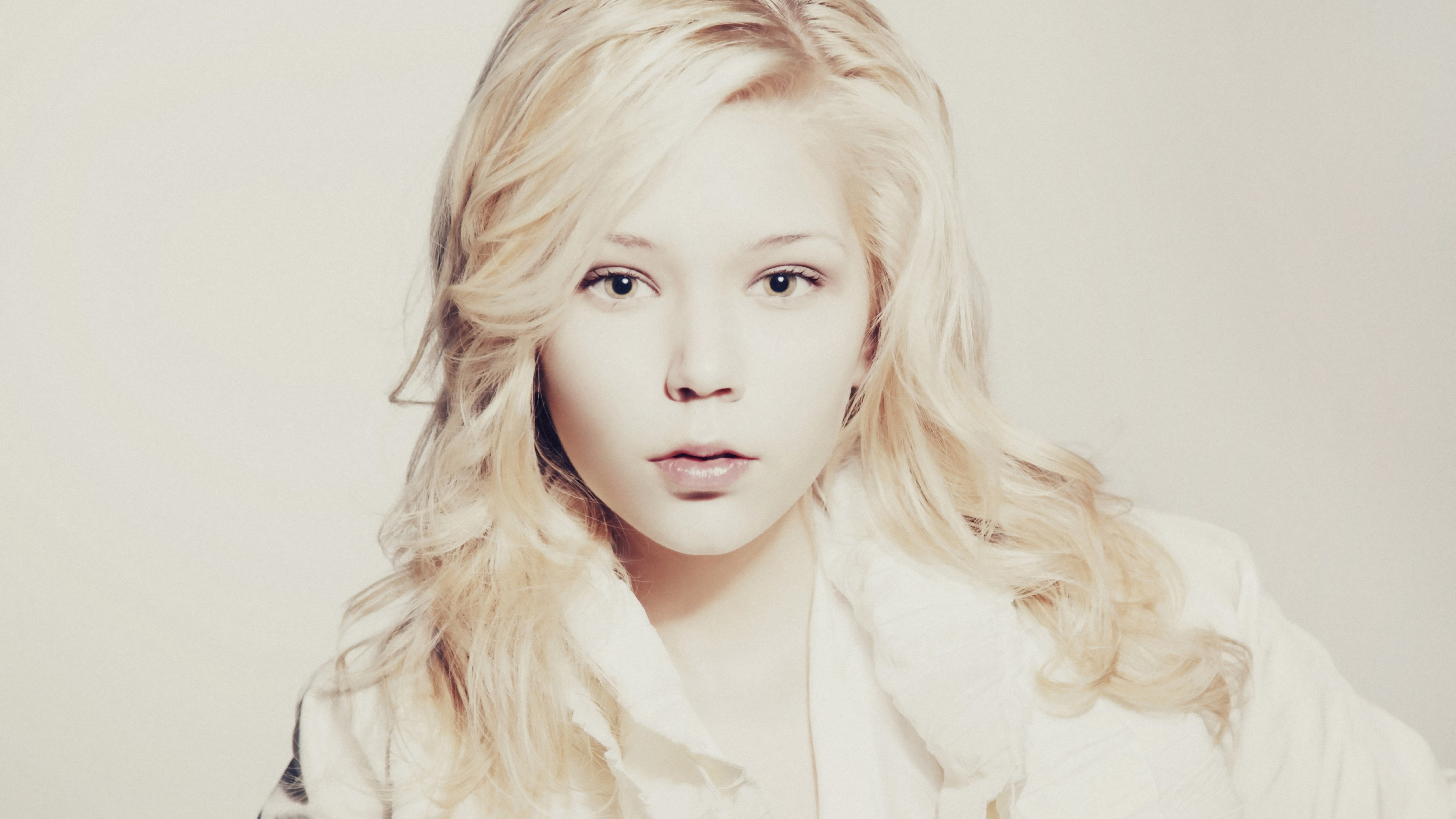 woman blonde portrait beautiful wallpaper blond hair headshot 2k 4k 5k 8k