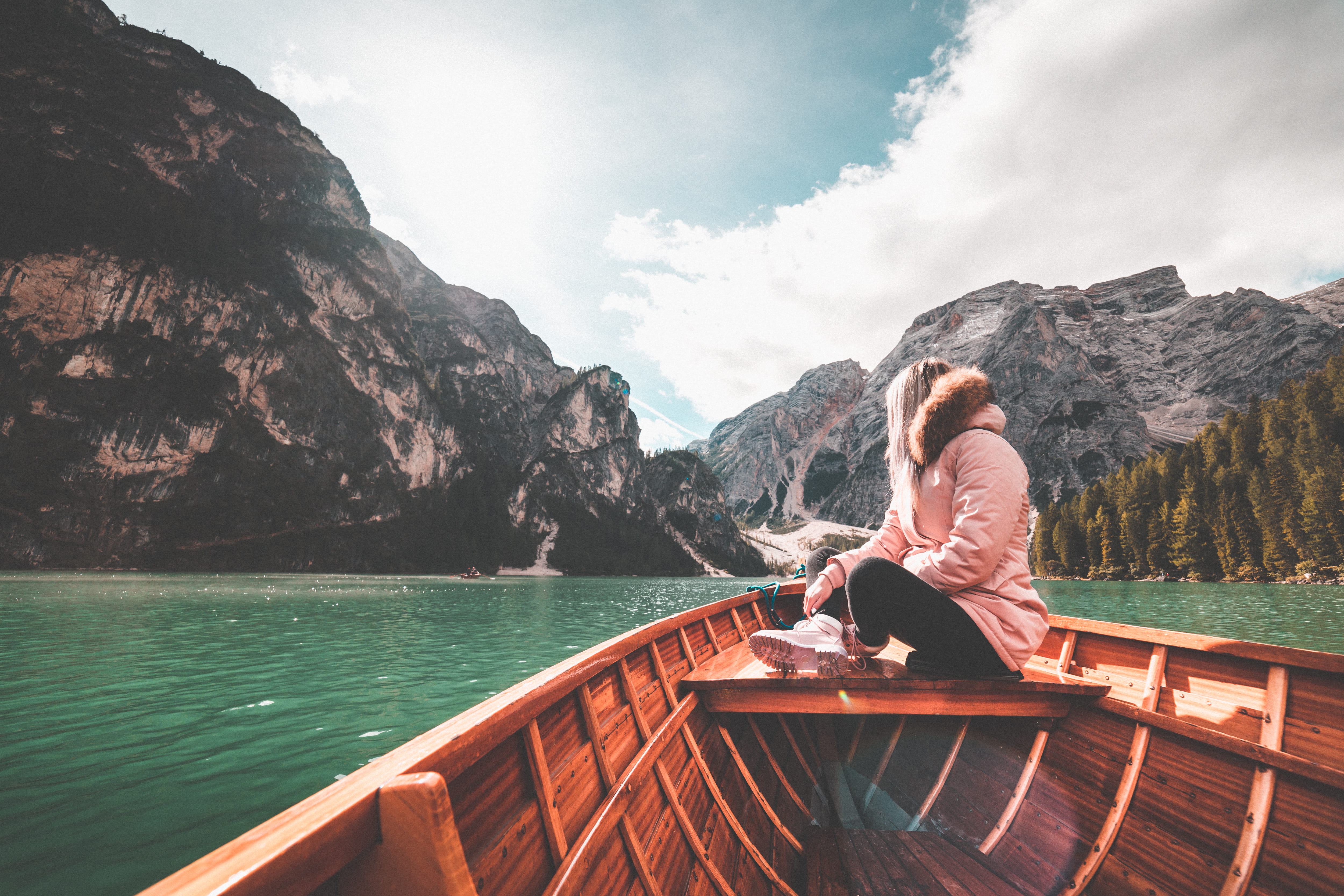 Young Woman Relaxing on a Rowing Boat amp; Enjoying the Nature 2k 4k 5k