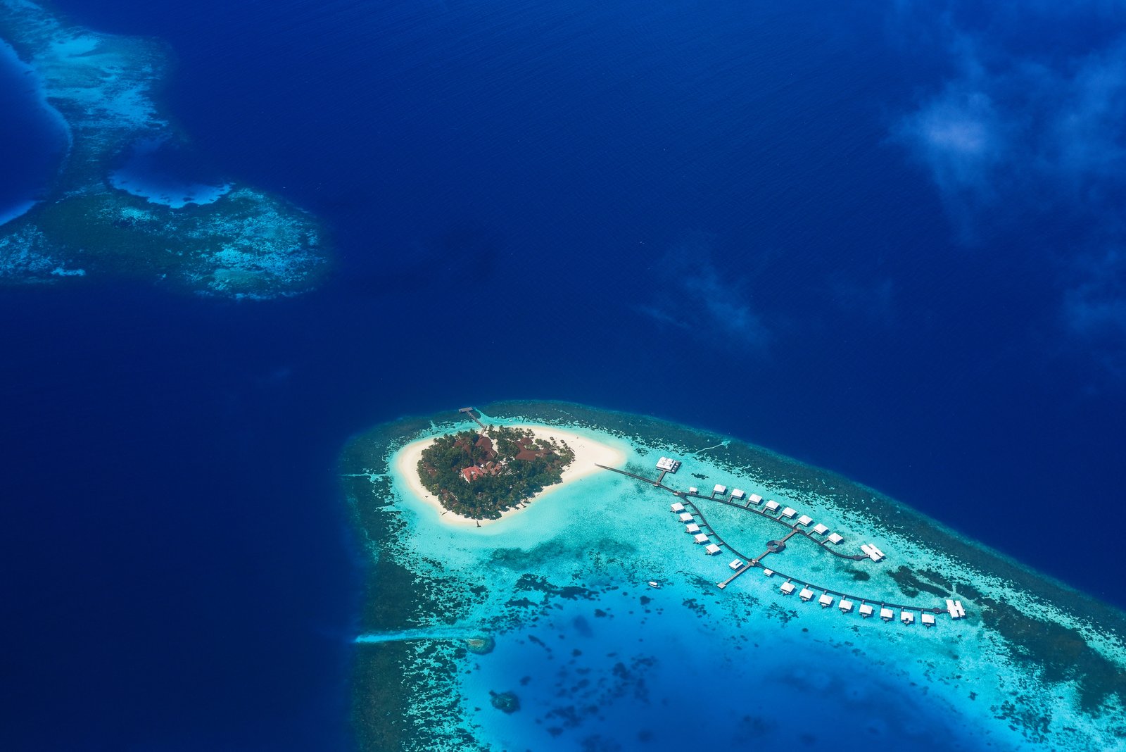 Bird s Eye View of Island wallpaper bay beach drone photography 2k 4k 5k