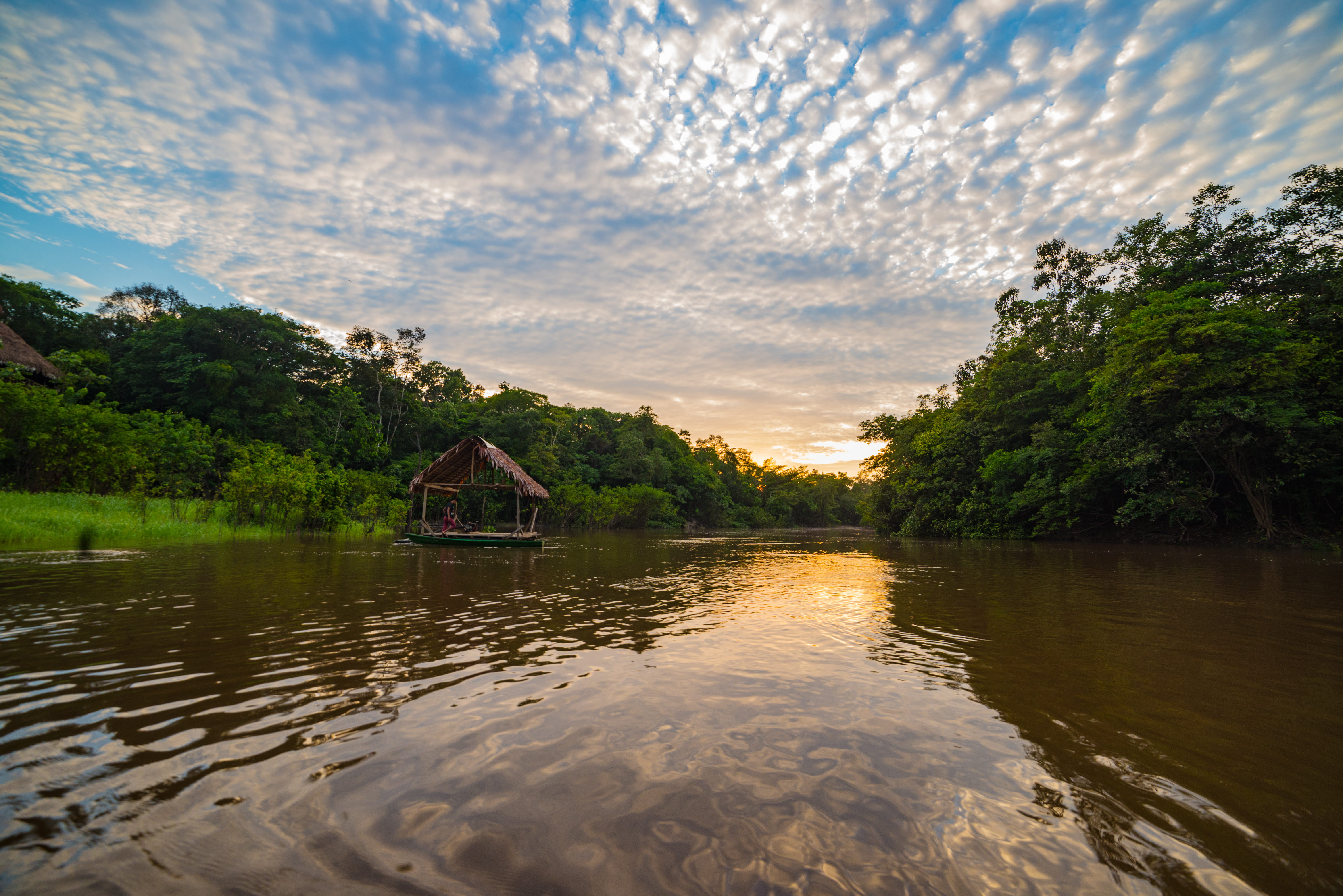 peru man amazonia lodge adventure exploration water 2k 4k 5k