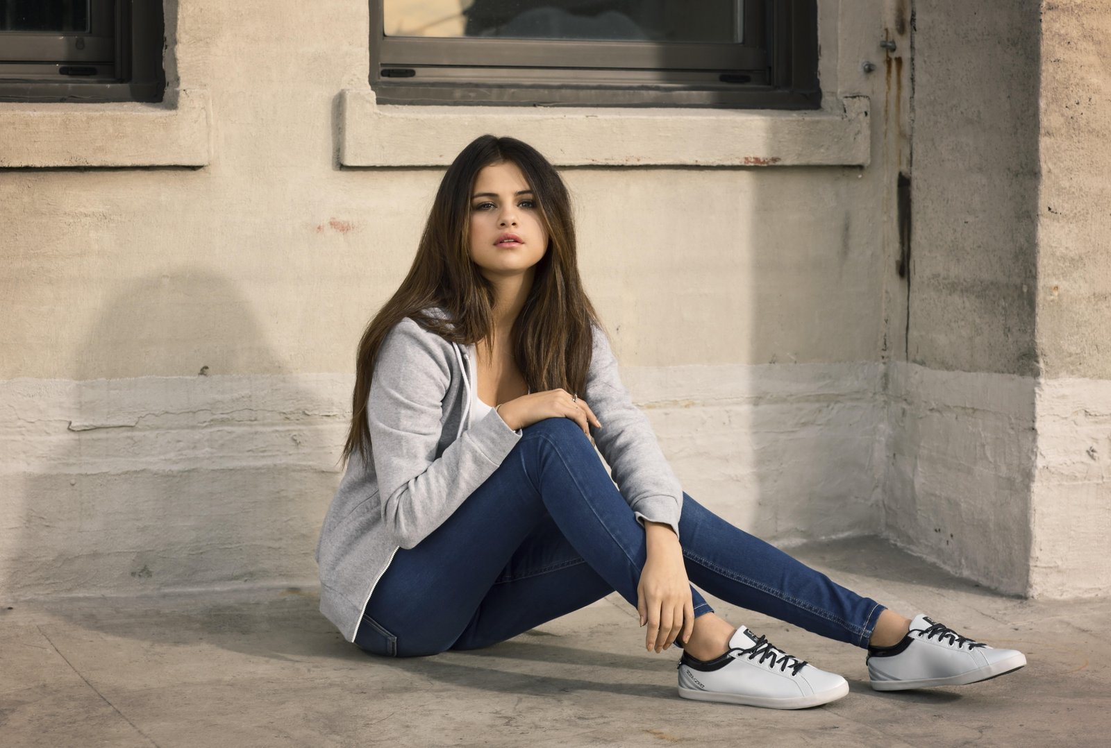 Selena Gomez one person sitting full length real people 2k 4k 5k