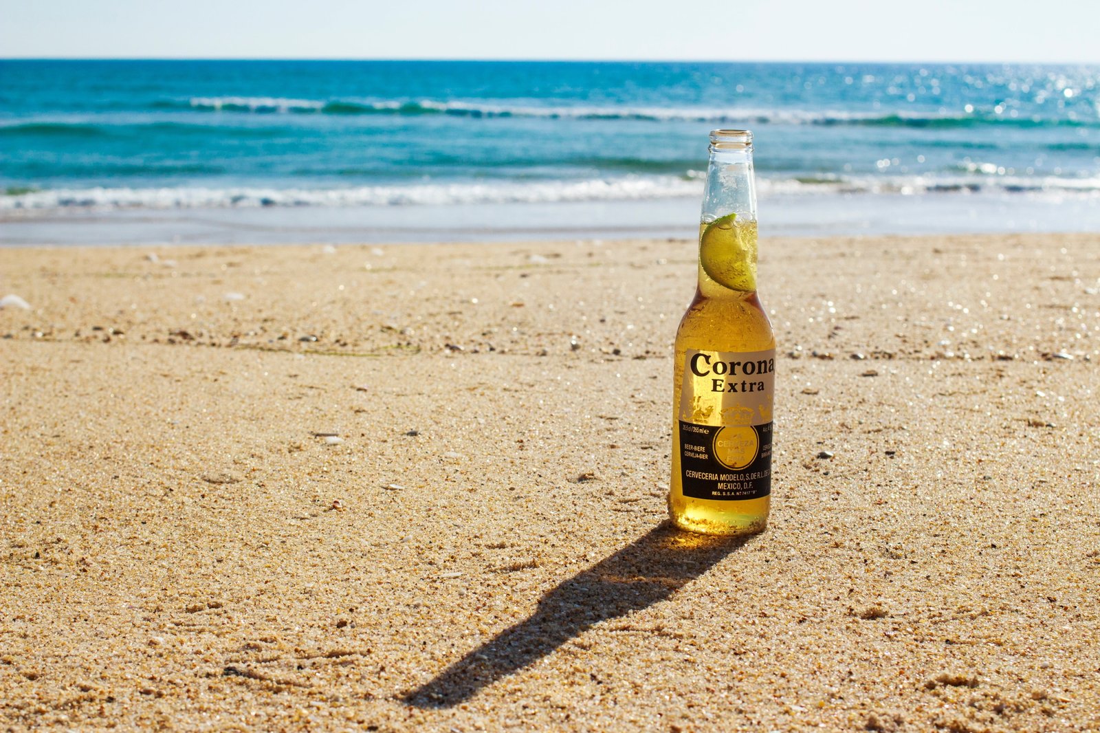 Corona blend bottle beer beach sea sand land container 2k 4k 5k