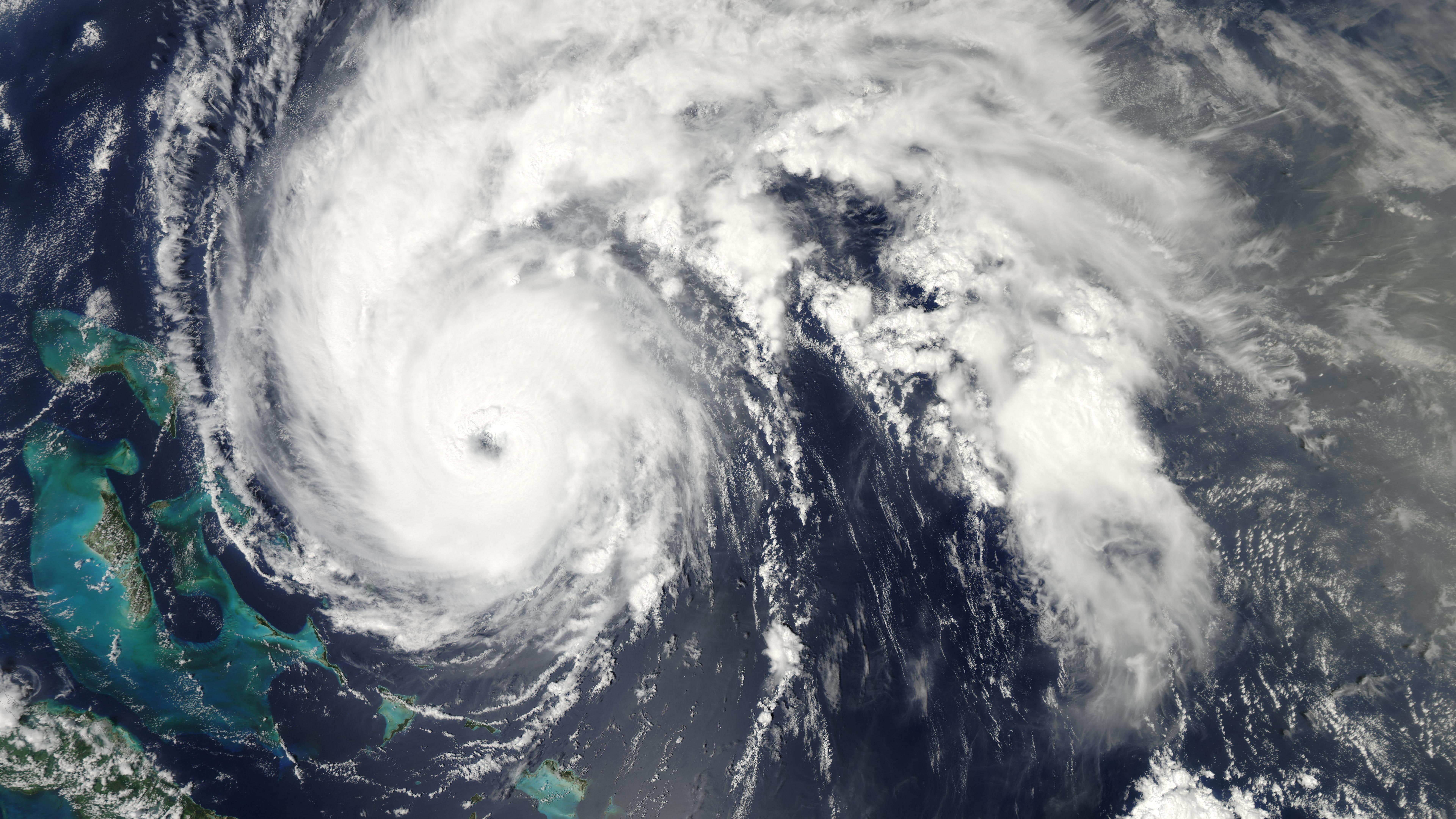 ocean pacific disaster coast island storm eye clouds 2k 4k 5k 8k