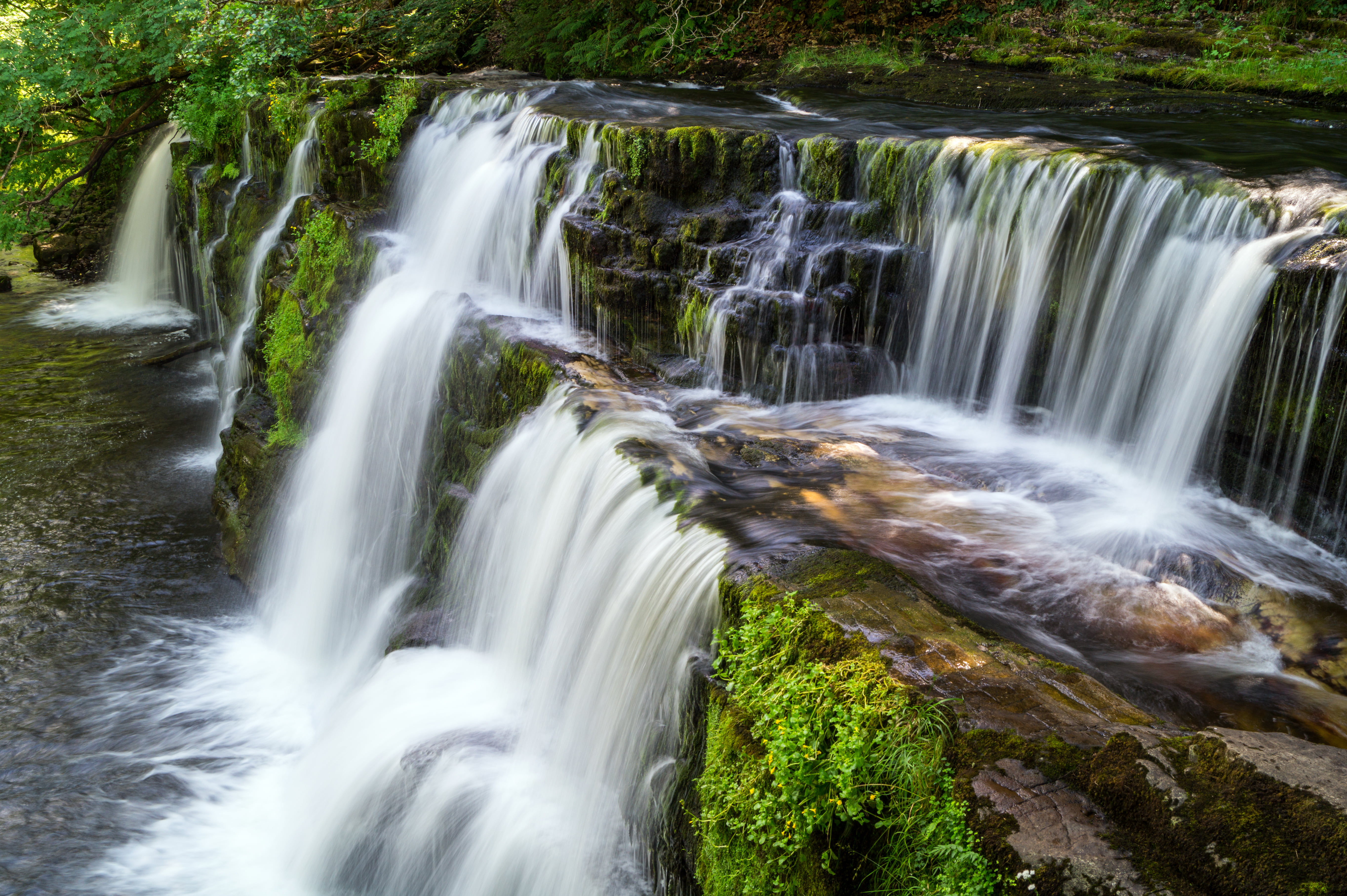 waterfalls during daytime Sgwd y Pannwr water fall country 2k 4k 5k