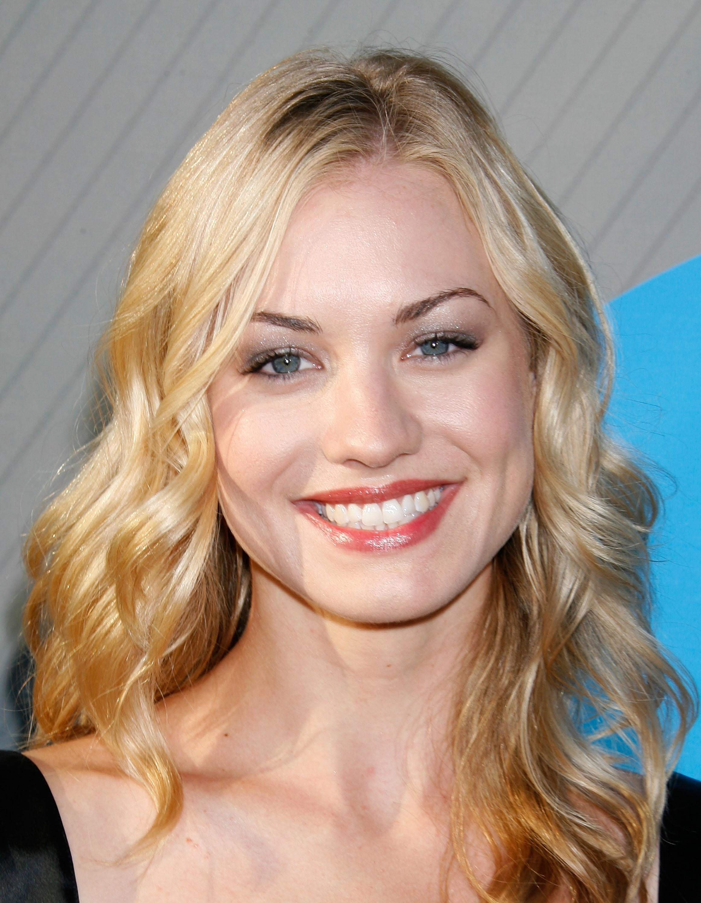 Yvonne Strahovski actress celebrity hollywood 2k