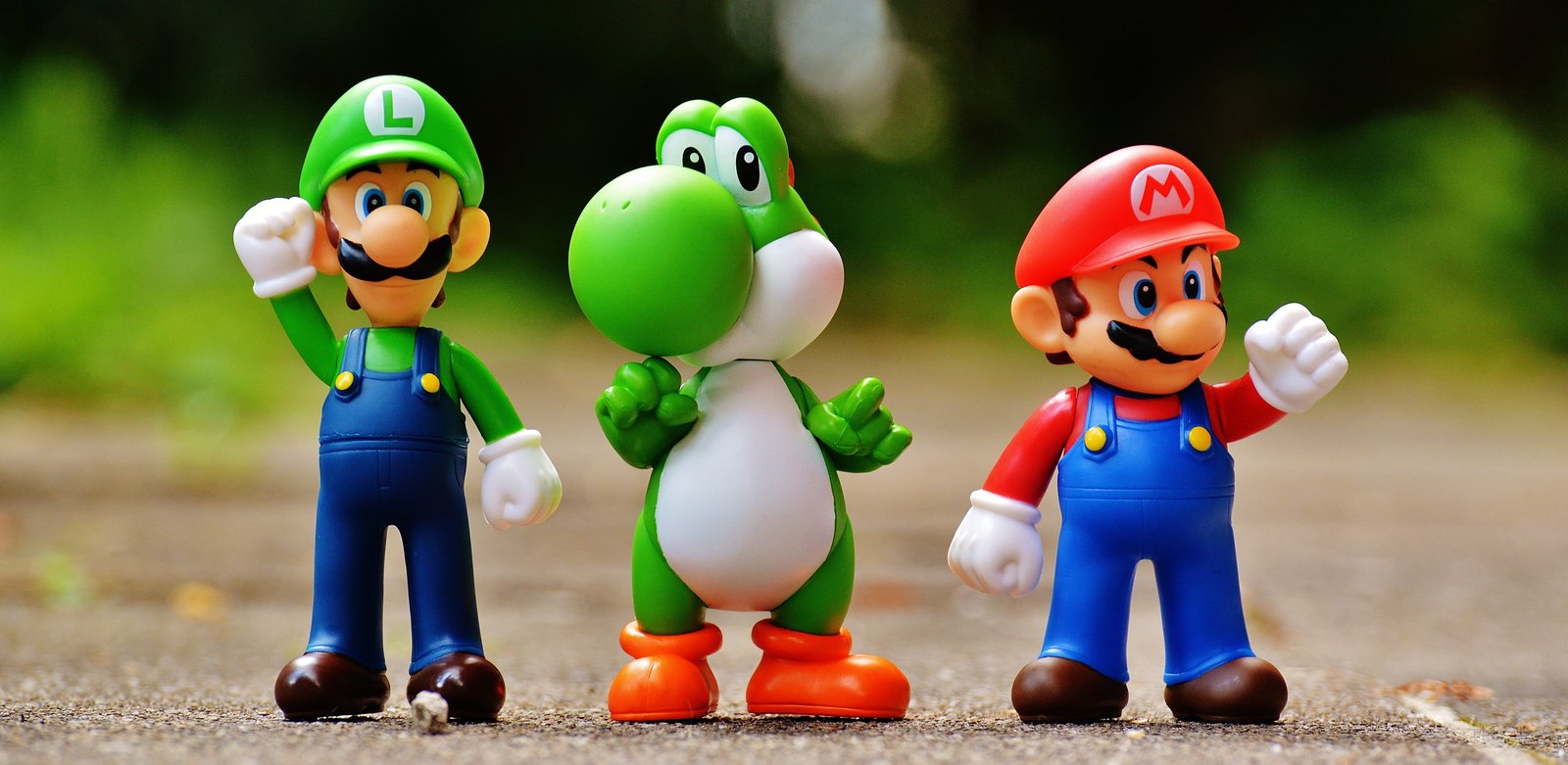 Focus Photo of Super Mario Luigi and Yoshi Figurines action figures 2k 4k 5k