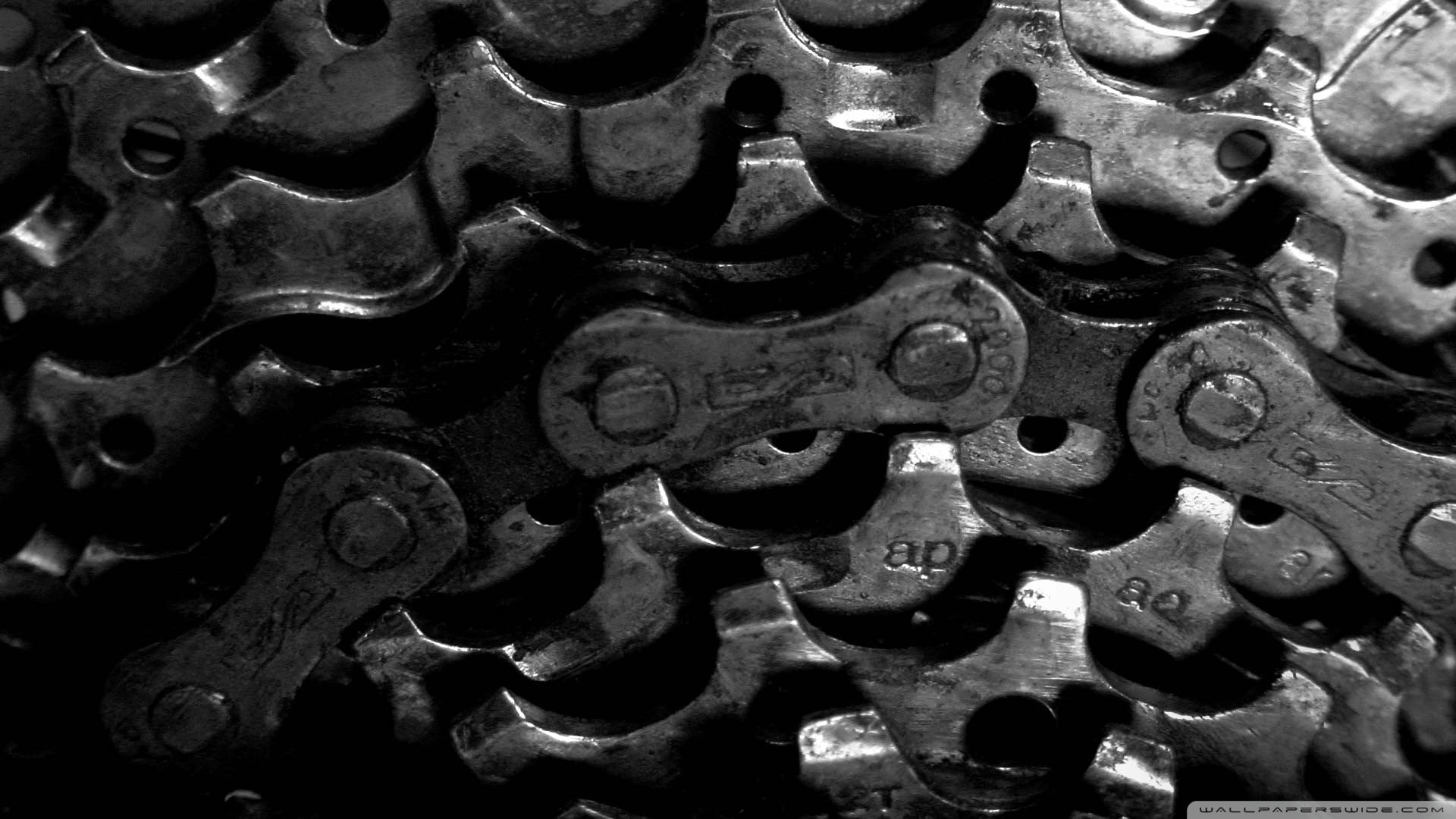 gray bike sprocket steel chain monochrome black background 2k