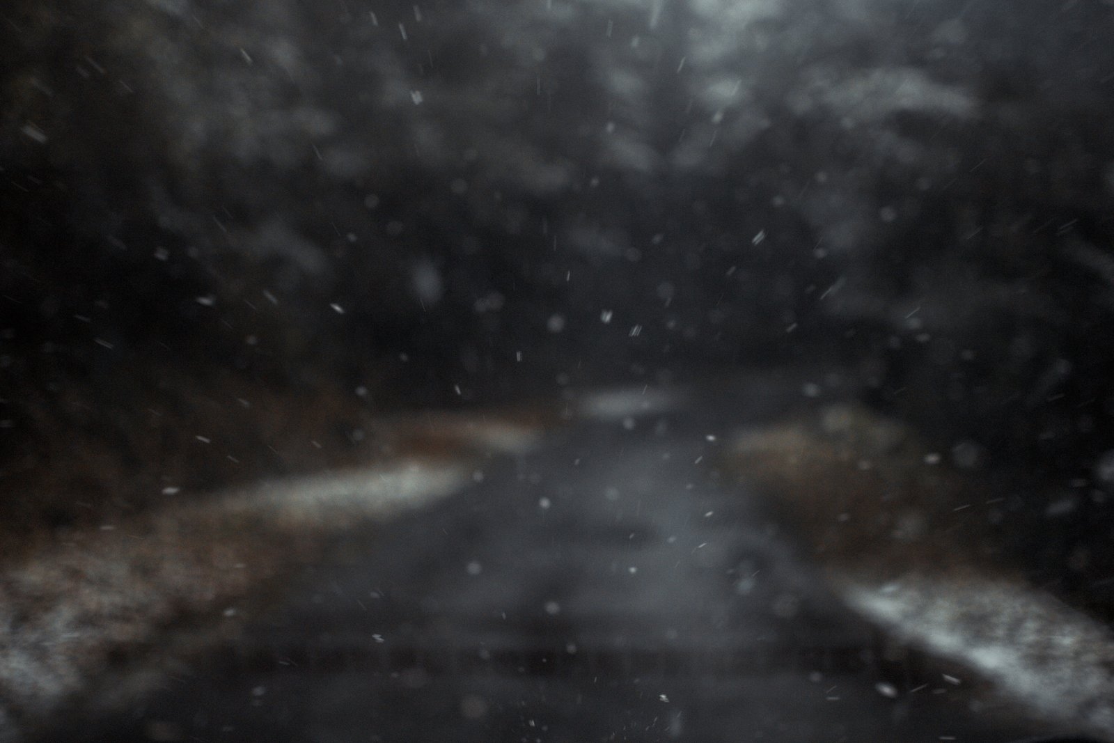 bokeh blur background snow ice road dark photography 2k 4k 5k