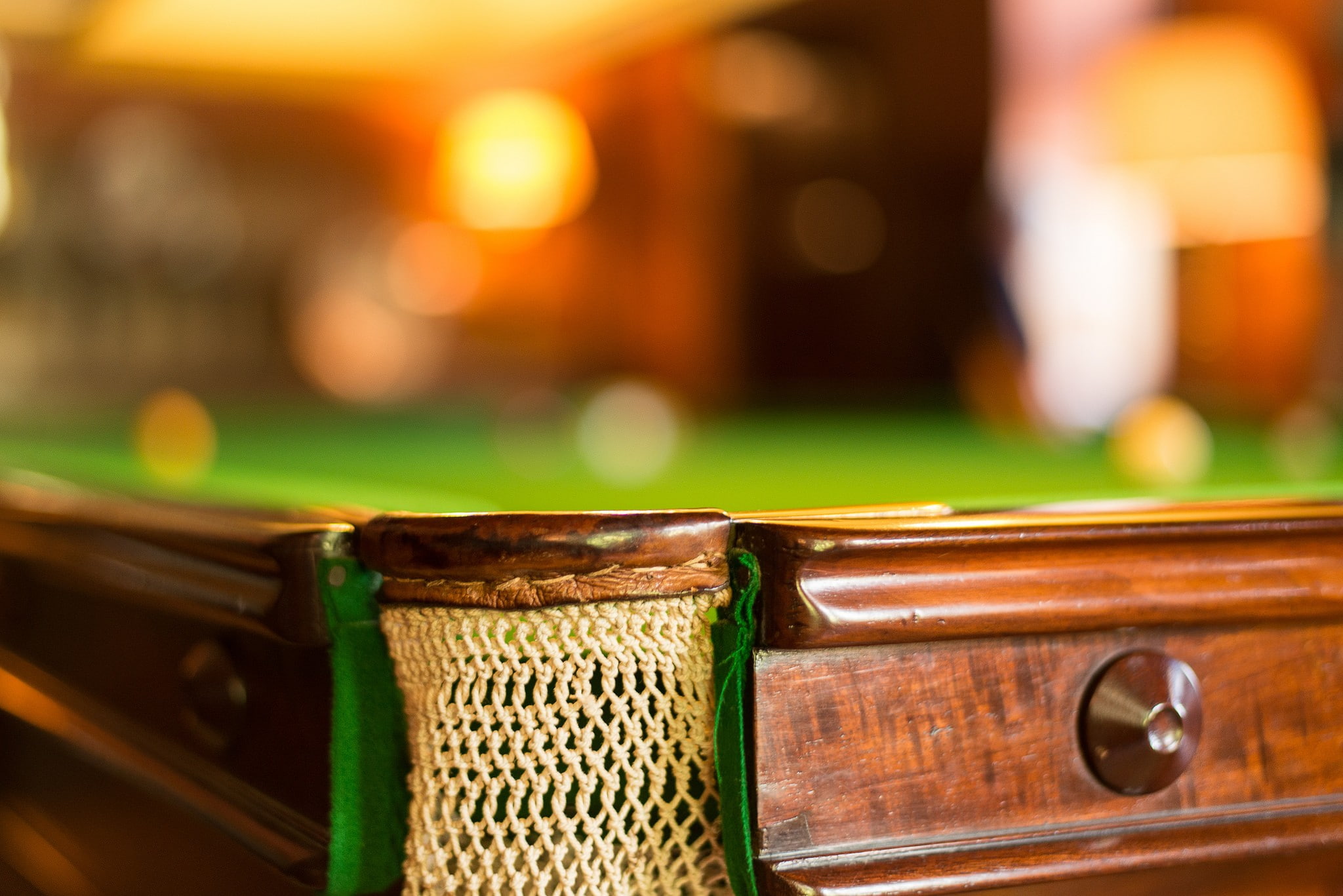 bokeh blurred depth of field sports Snooker table wood 2k