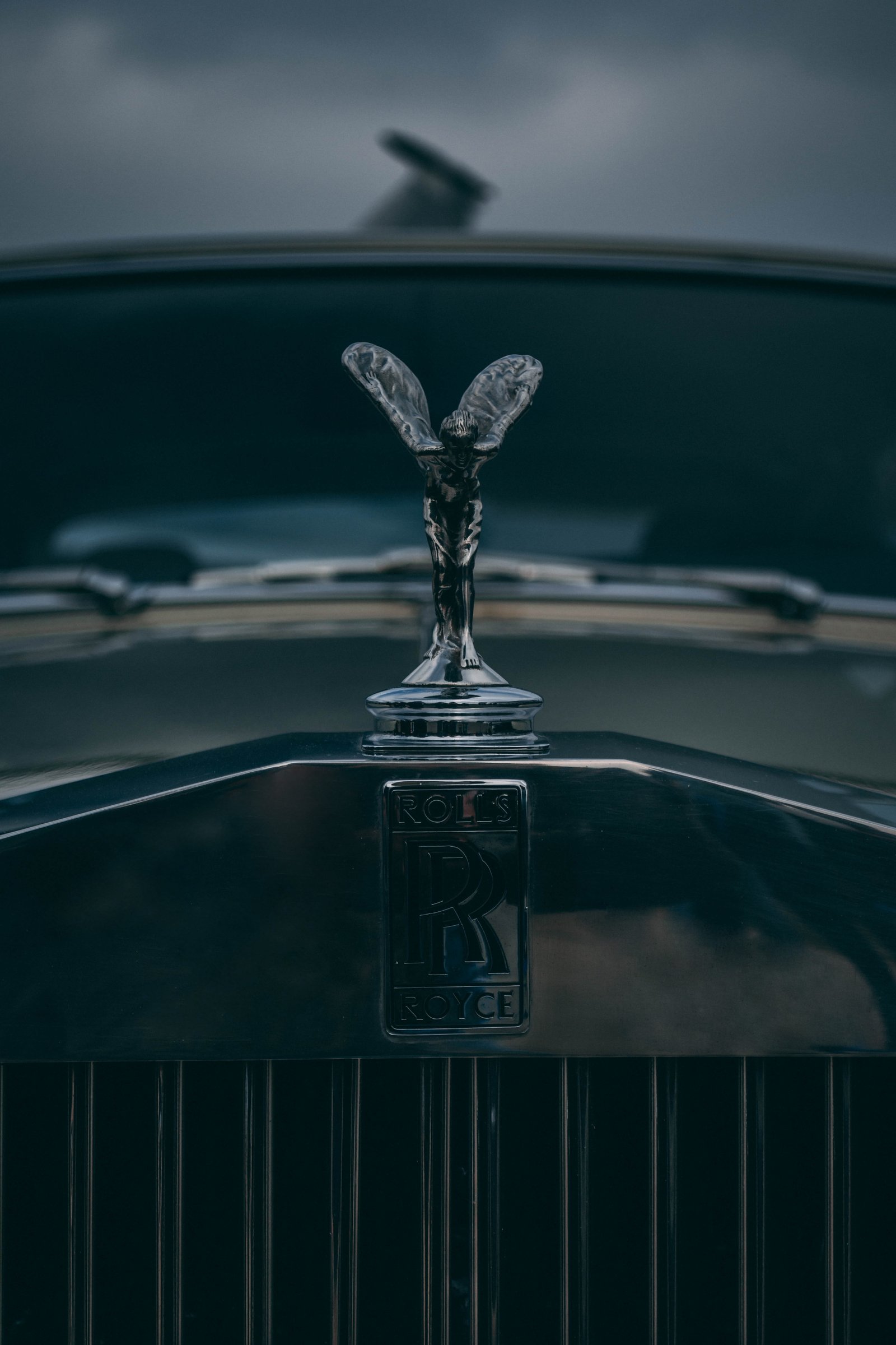rolls royce spirit of ecstasy car phantom vehicle figurine 2k 4k