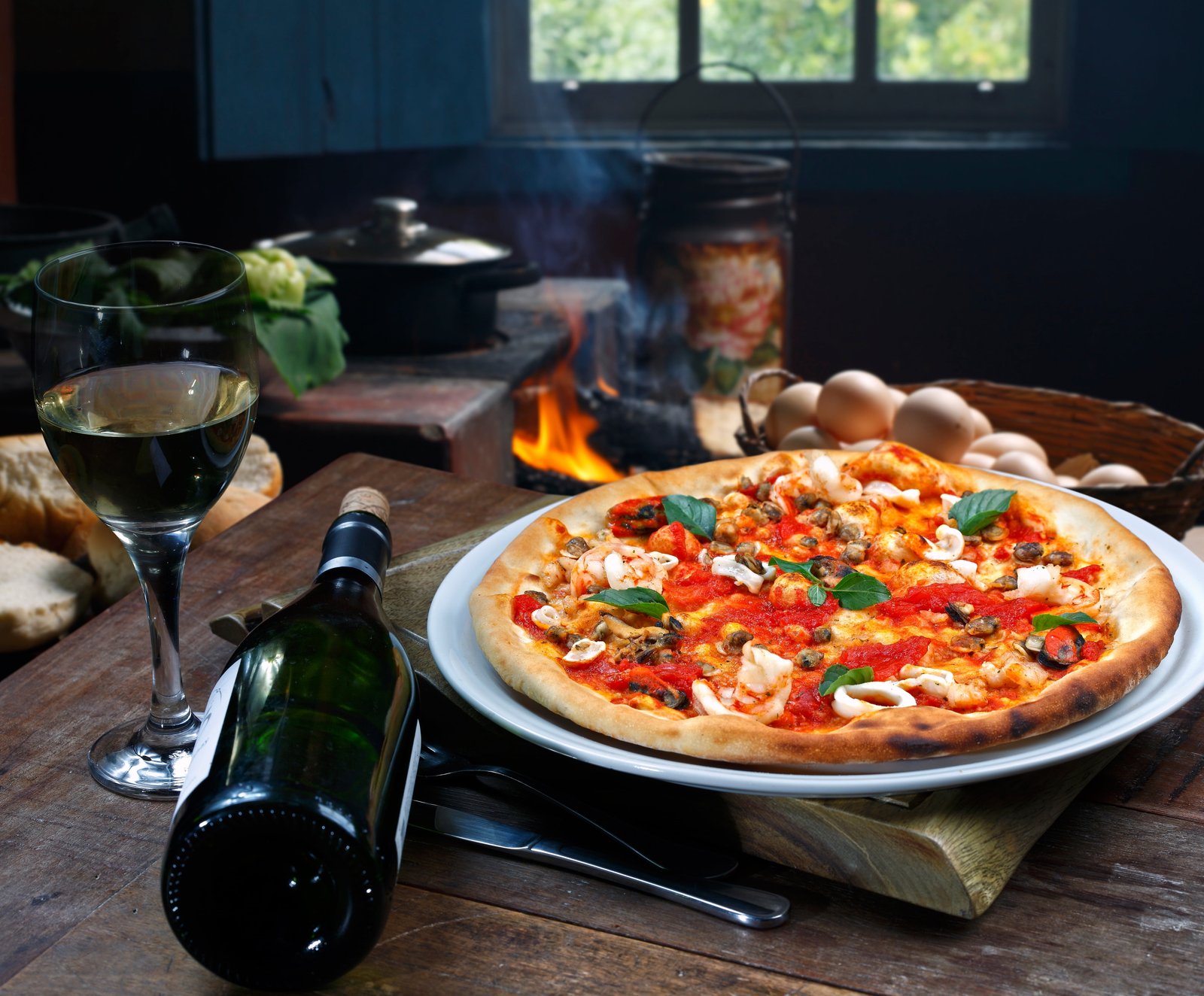 table fire wine glass bottle kitchen oven pizza hut 2k 4k 5k