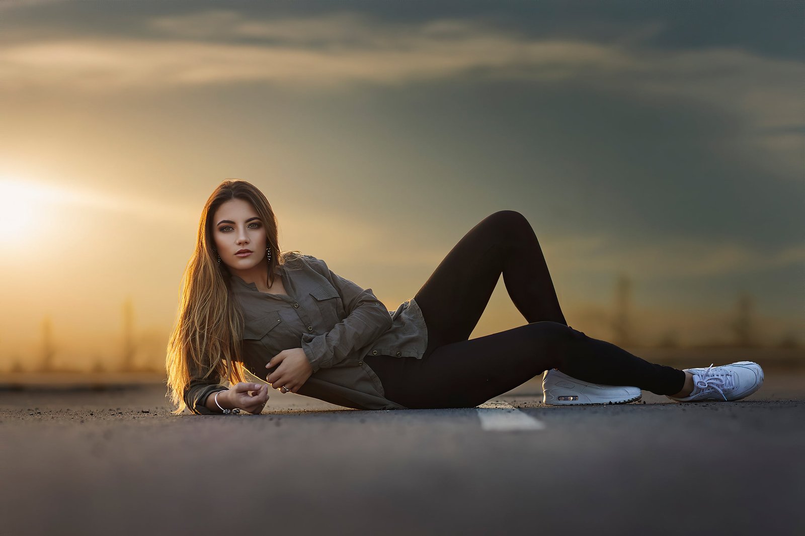 the sky look sun sunset pose model portrait makeup 2k