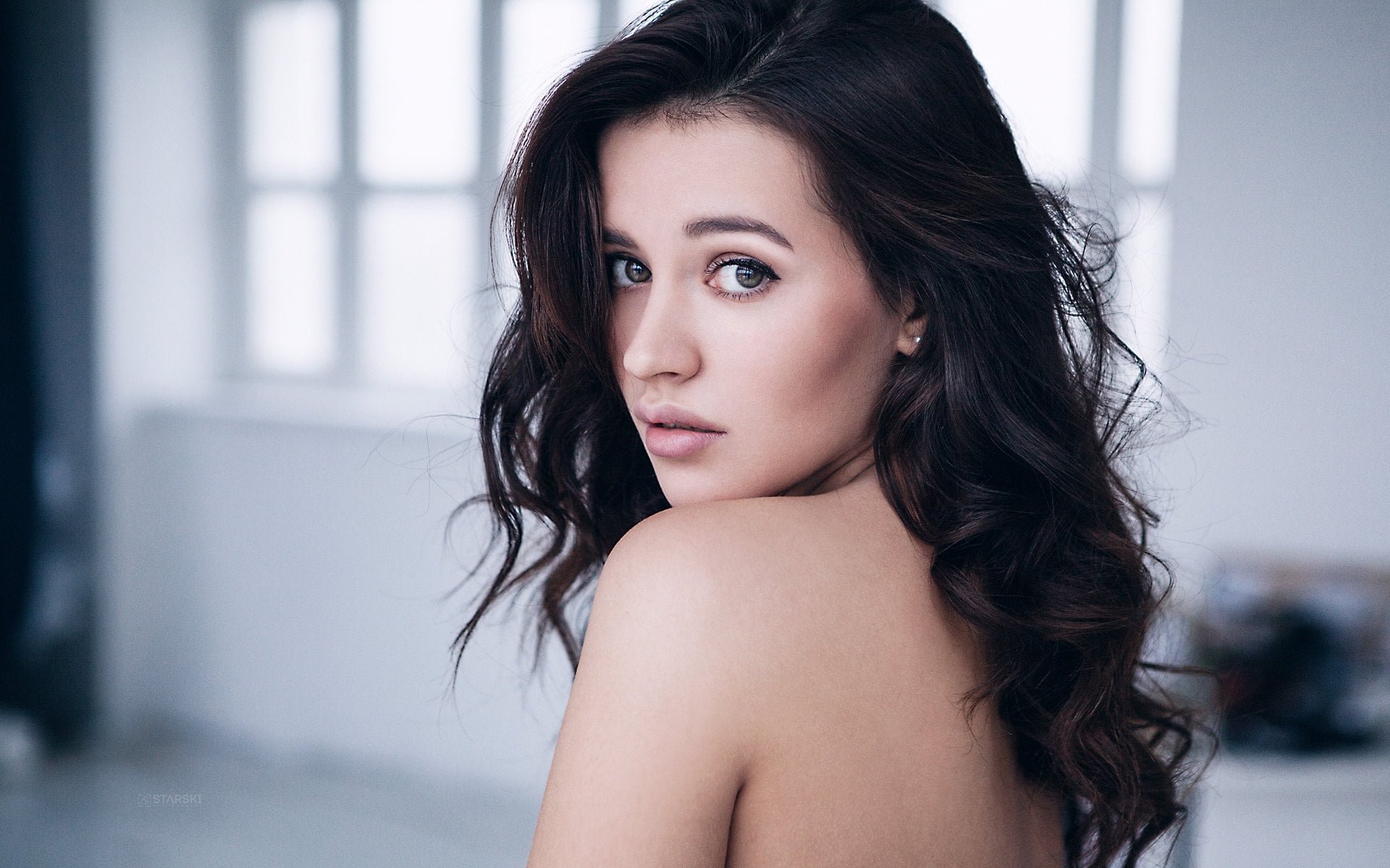 women brunette face portrait bokeh long hair wavy 2k