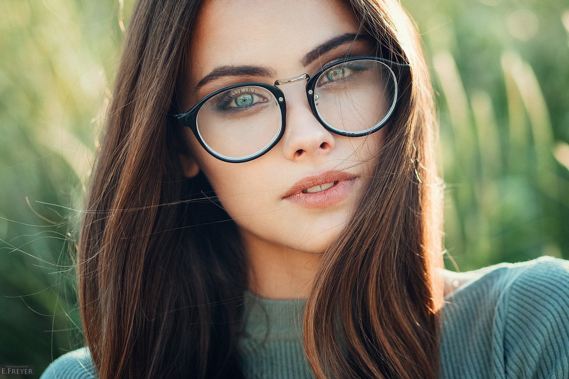 women s eyeglasses with black frames woman wearing frame 2k