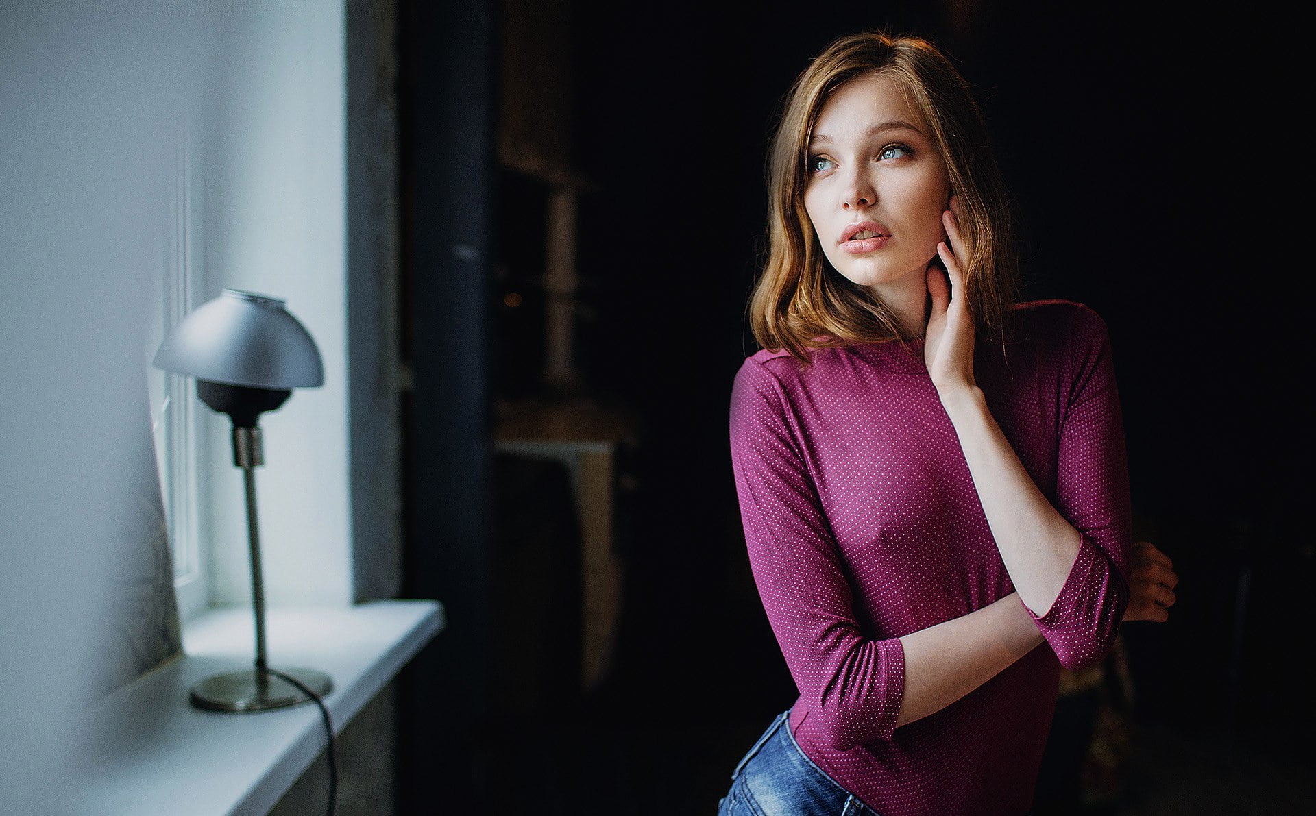 women s maroon top girl face background sweetheart model 2k