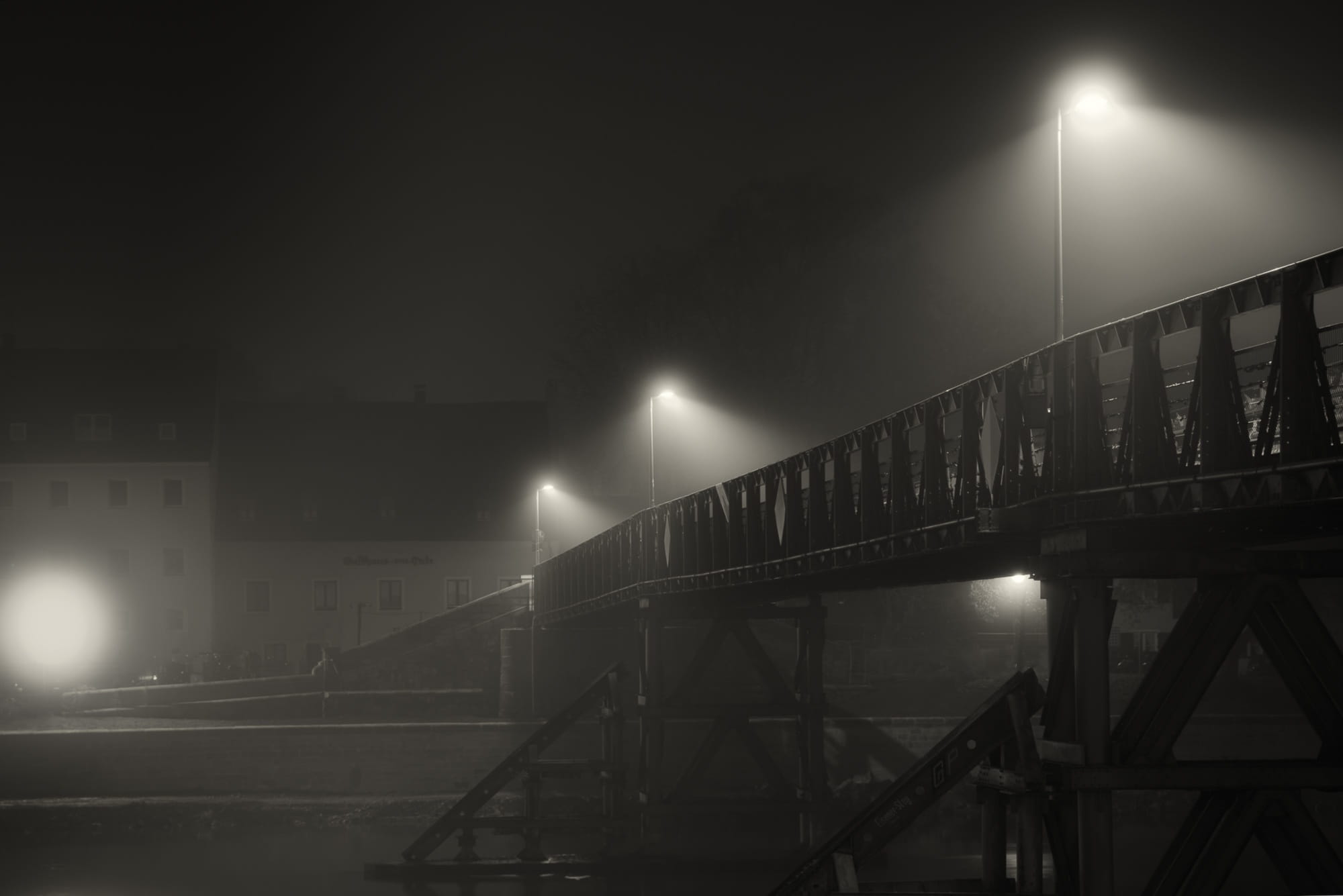 fog night darkness mystical foggy city weather mood 2k