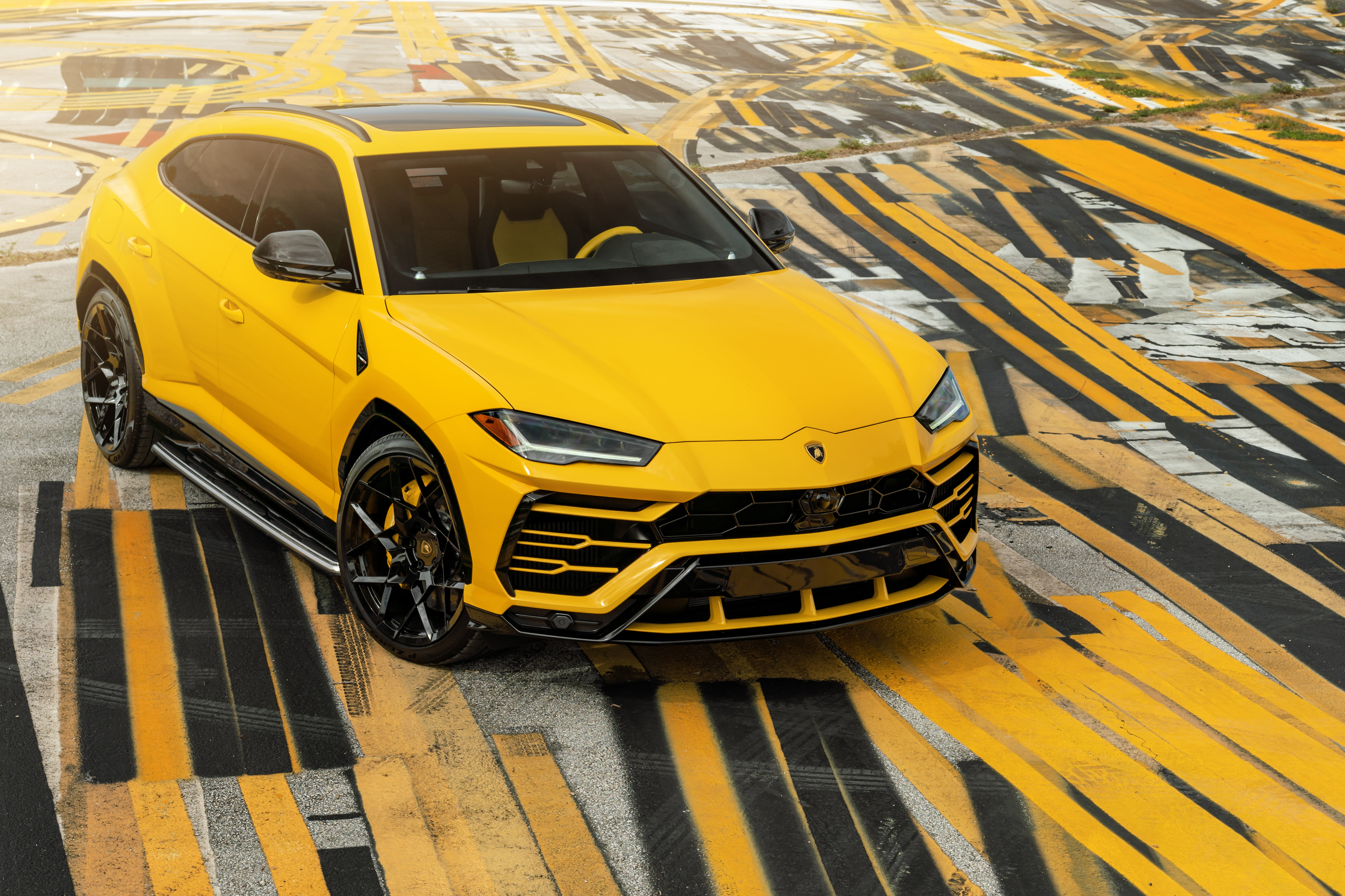 Lamborghini Urus Yellow 2k 4k 5k 8k
