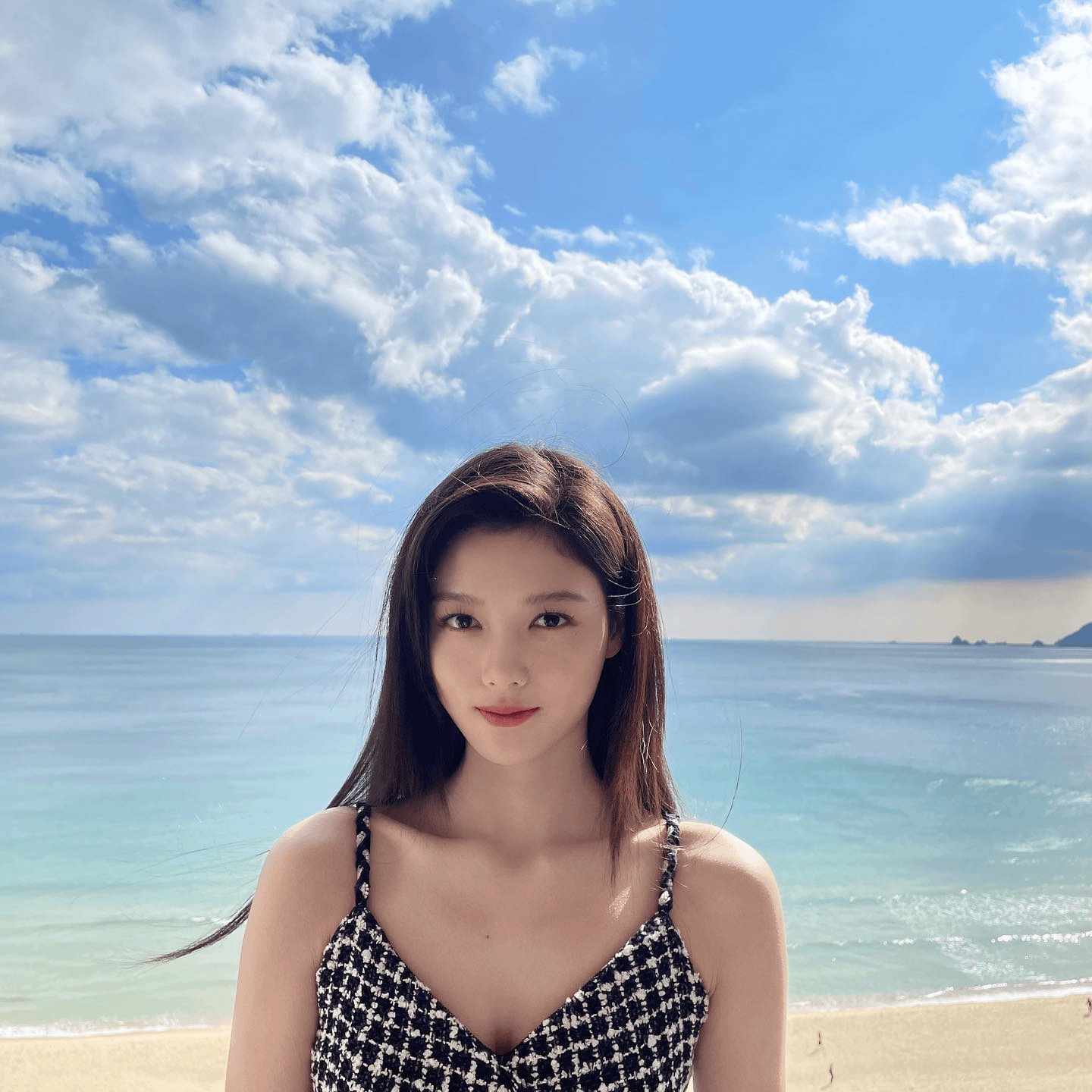 Kim Yoo Jung south korean actress idol beach